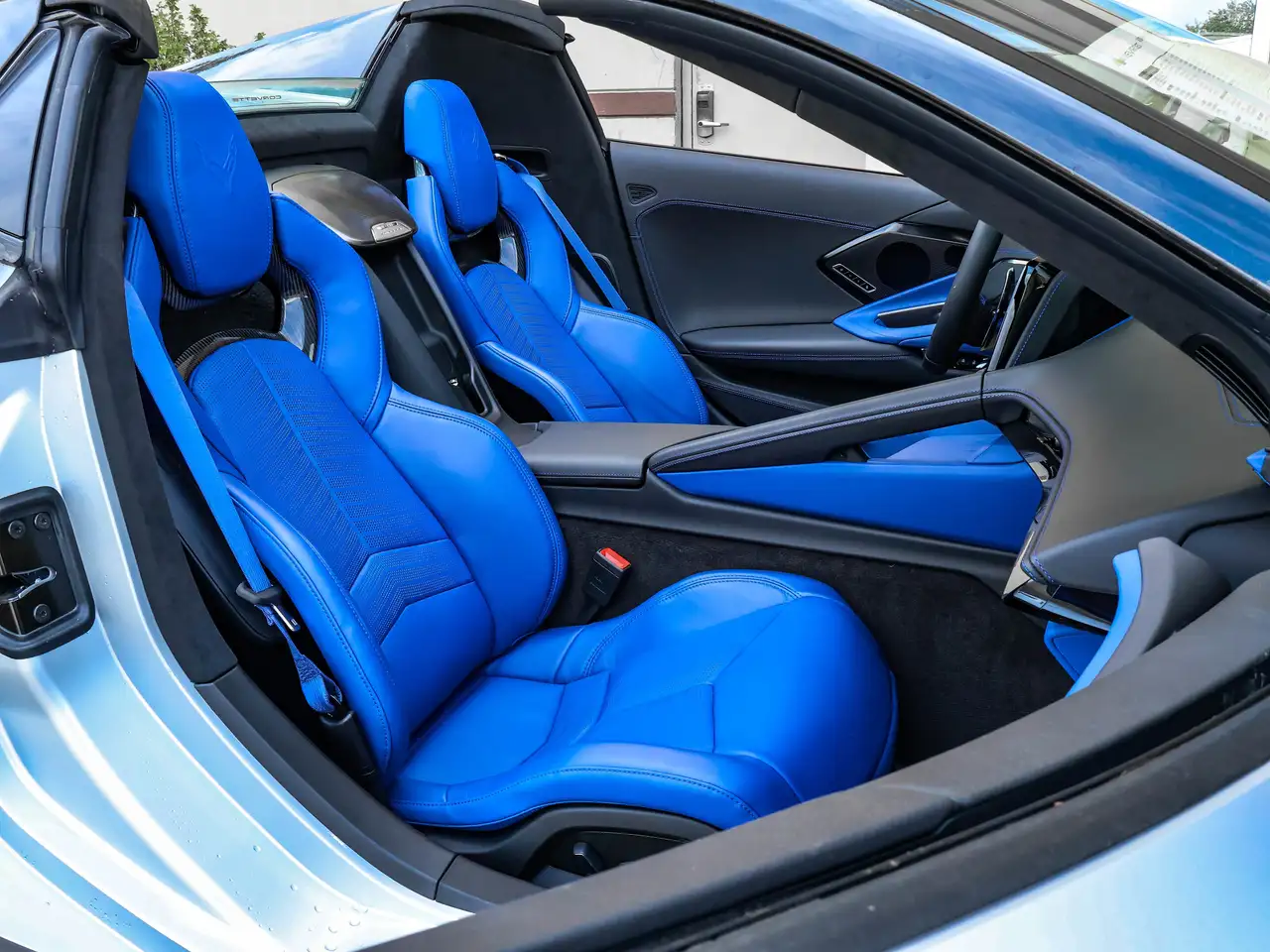 Chevrolet Corvette снимка Chevrolet Corvette