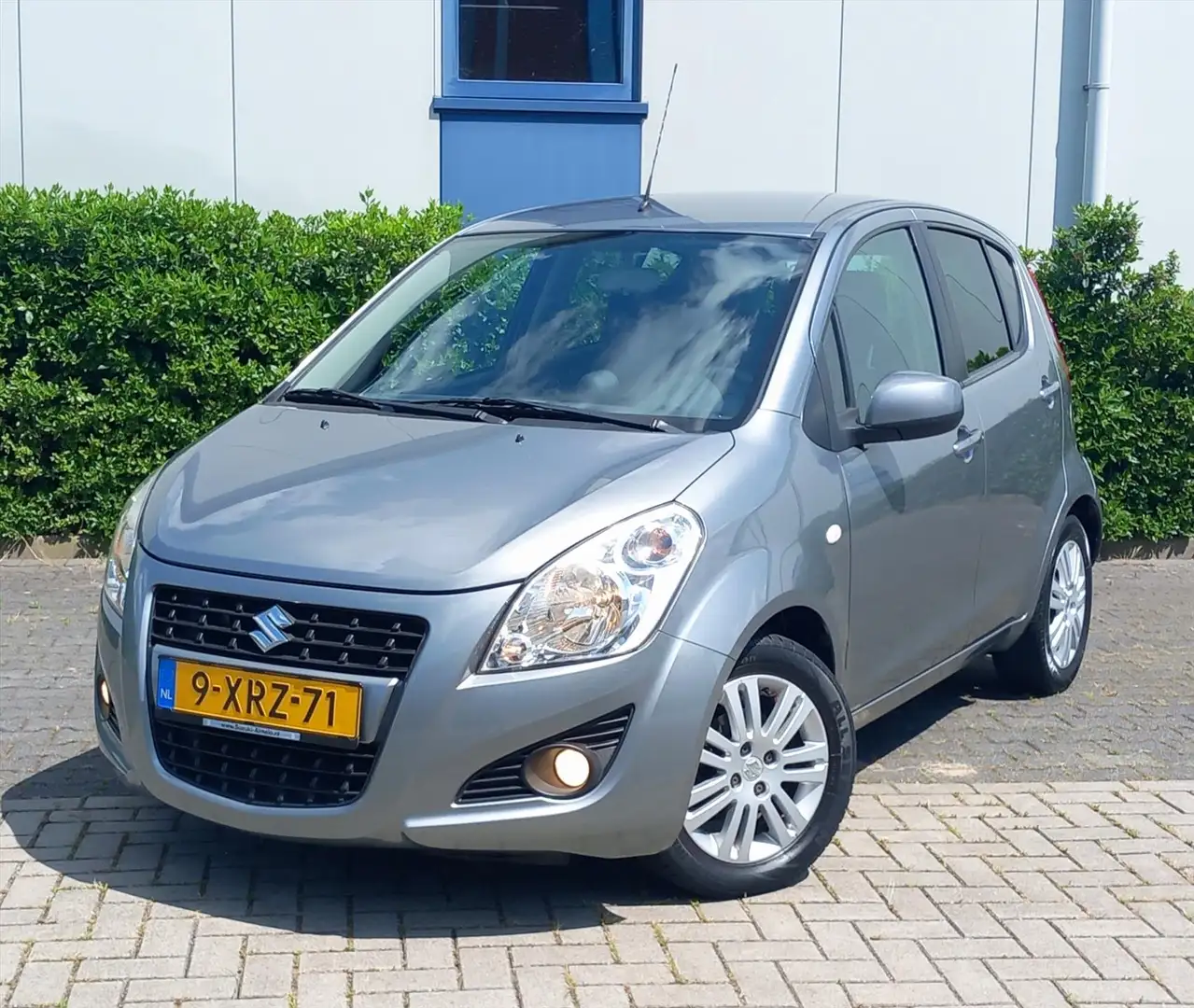 Suzuki Splash 1.0 65pk Engine Auto Stop Start System 5D Exclusiv Grijs - 1