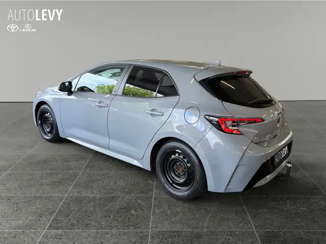 Toyota Corolla view 4