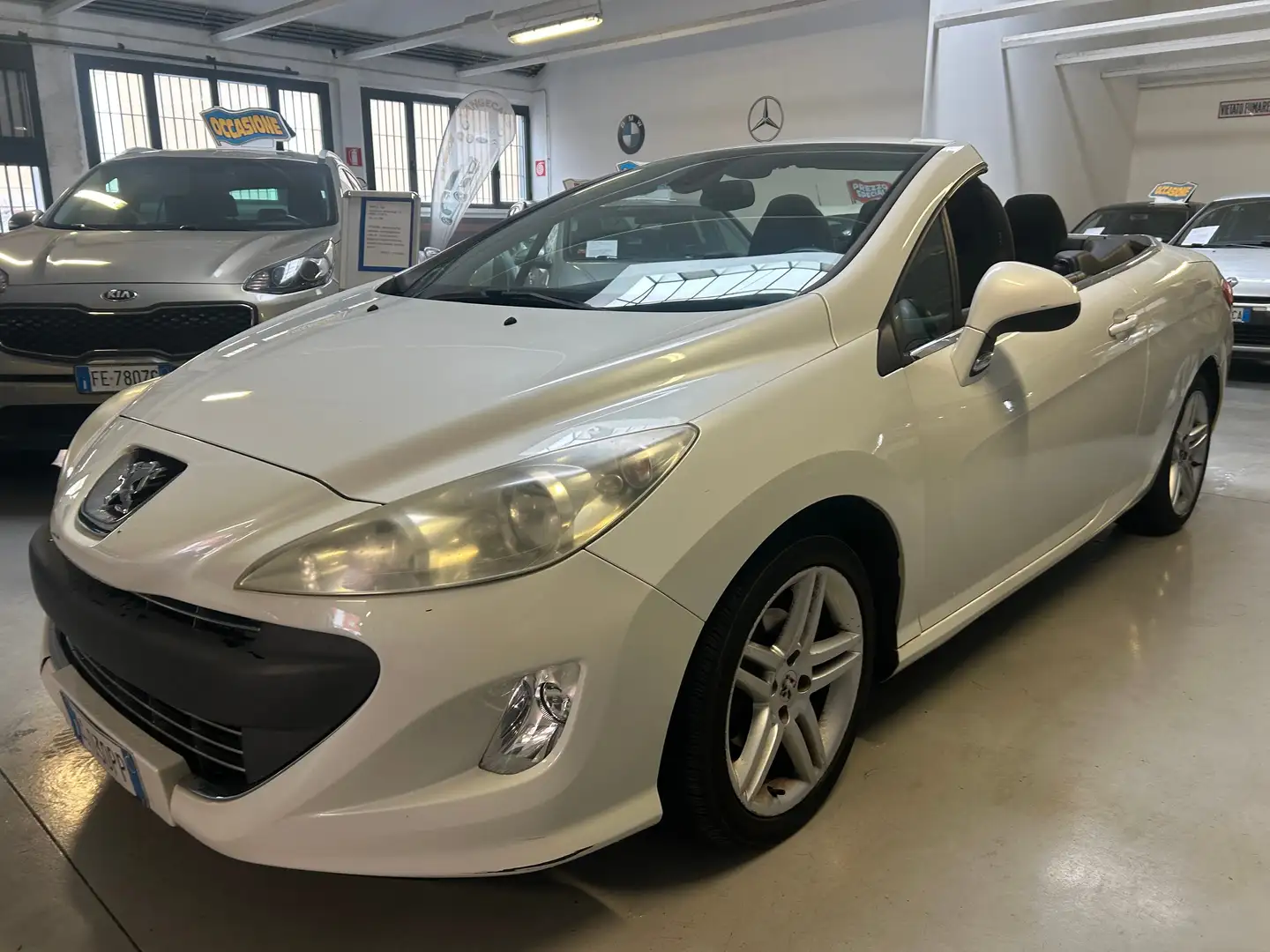 Peugeot 308 308 I CC  1.6 hdi 8v Feline 112cv Bianco - 1
