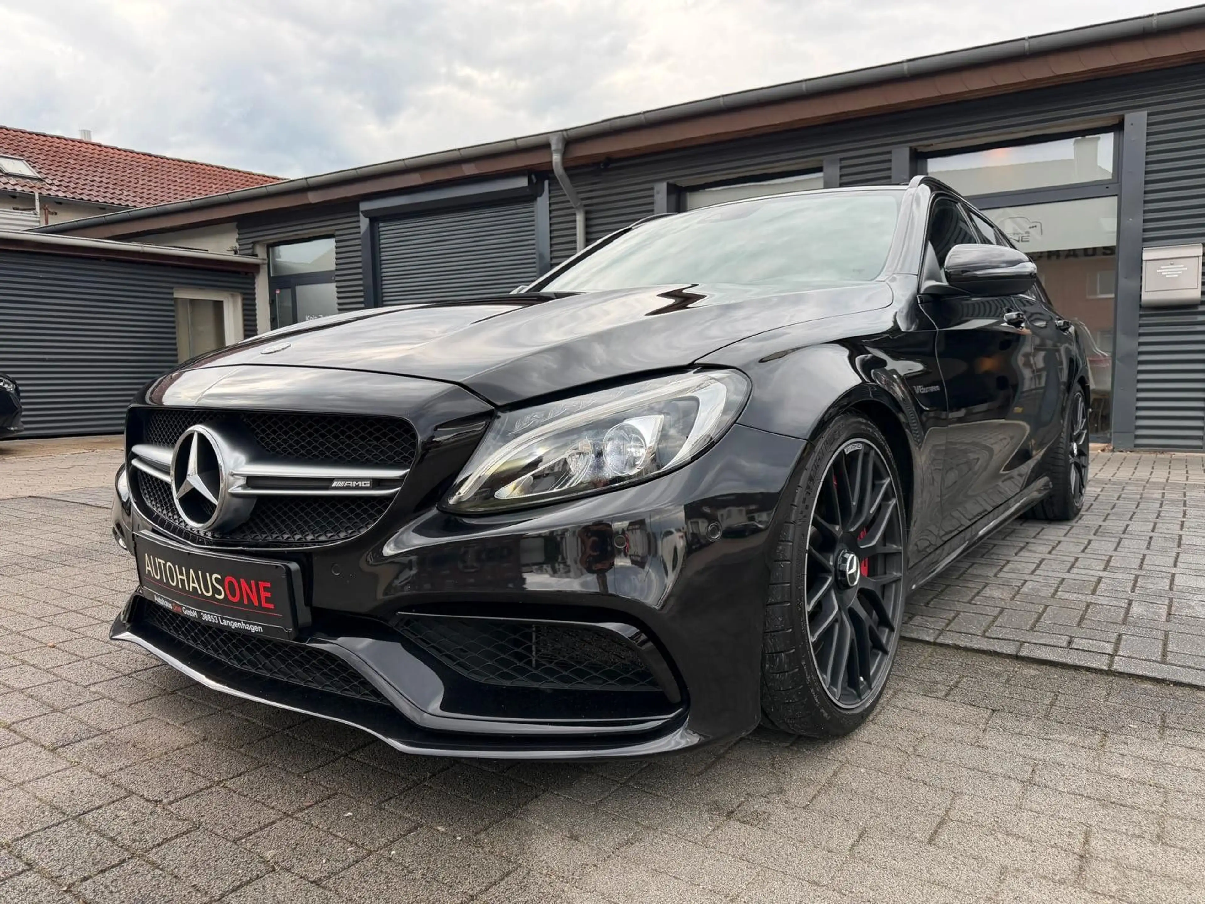 Mercedes-Benz C 63 AMG C 63S AMG P.AGA/SCHALENSITZE/PANO/KEYLESS