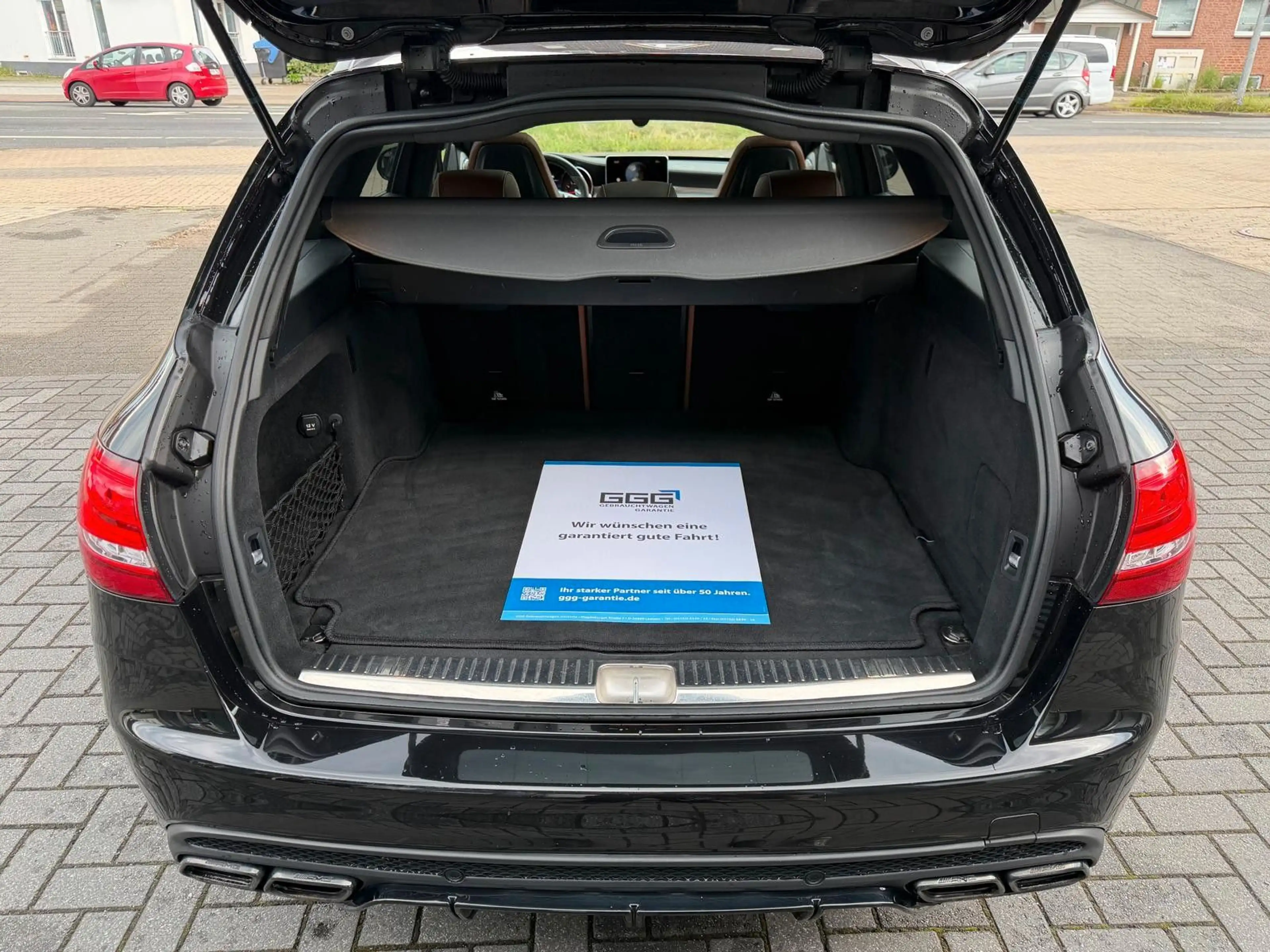 Mercedes-Benz C 63 AMG C 63S AMG P.AGA/SCHALENSITZE/PANO/KEYLESS — photo 12