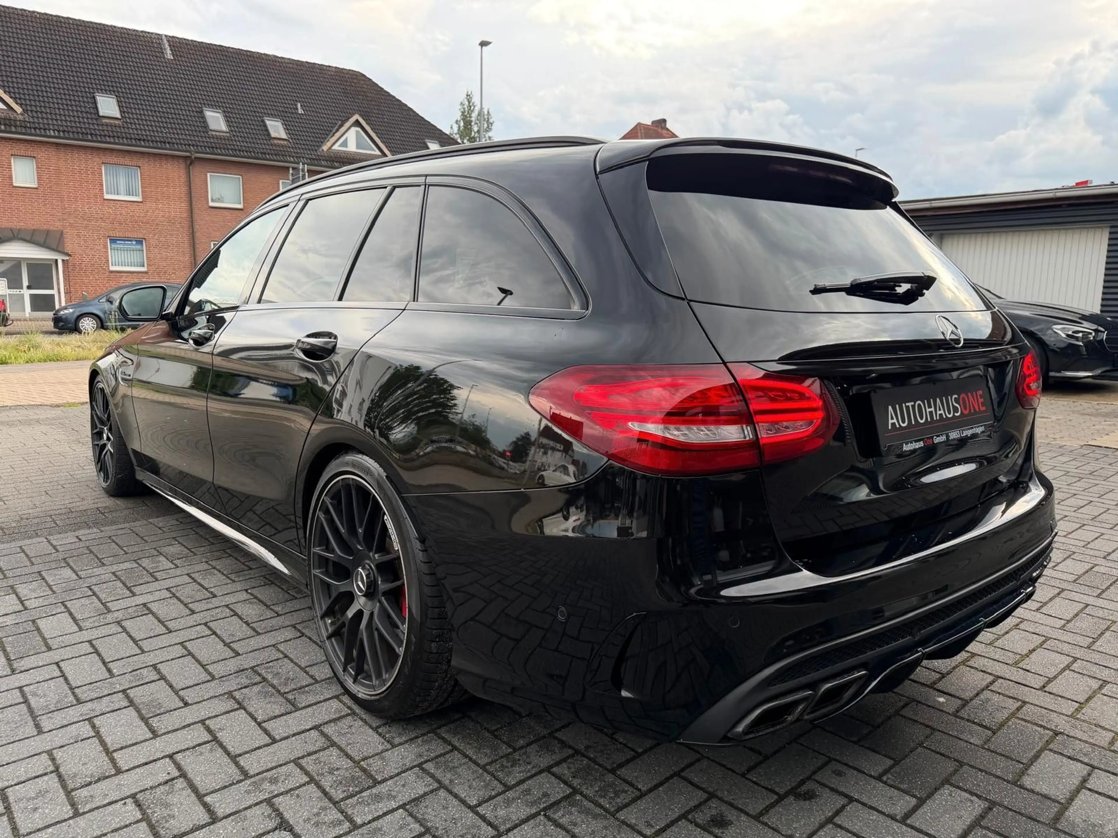 Mercedes-Benz C 63 AMG C 63S AMG P.AGA/SCHALENSITZE/PANO/KEYLESS — photo 13