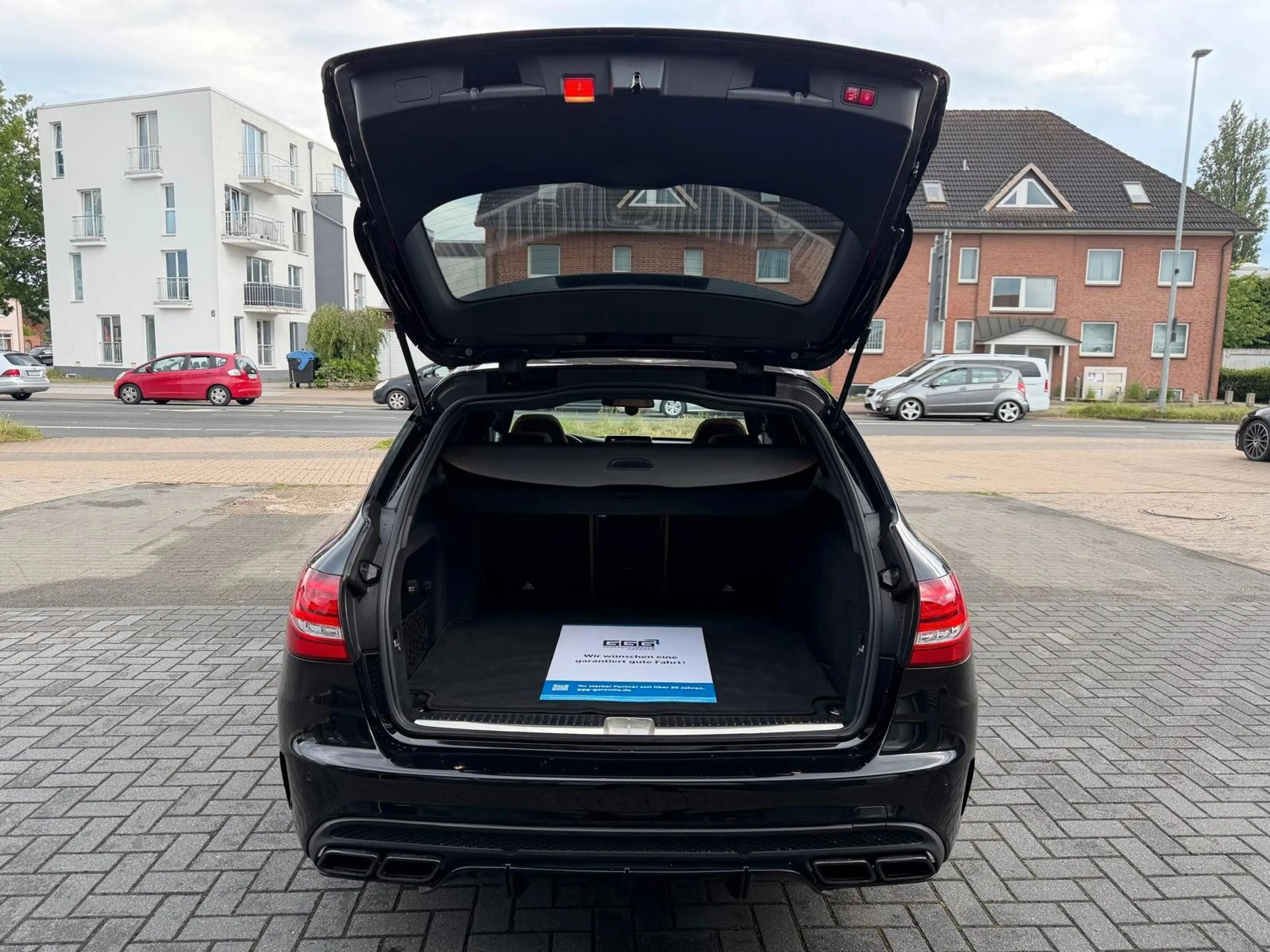 Mercedes-Benz C 63 AMG C 63S AMG P.AGA/SCHALENSITZE/PANO/KEYLESS — photo 11