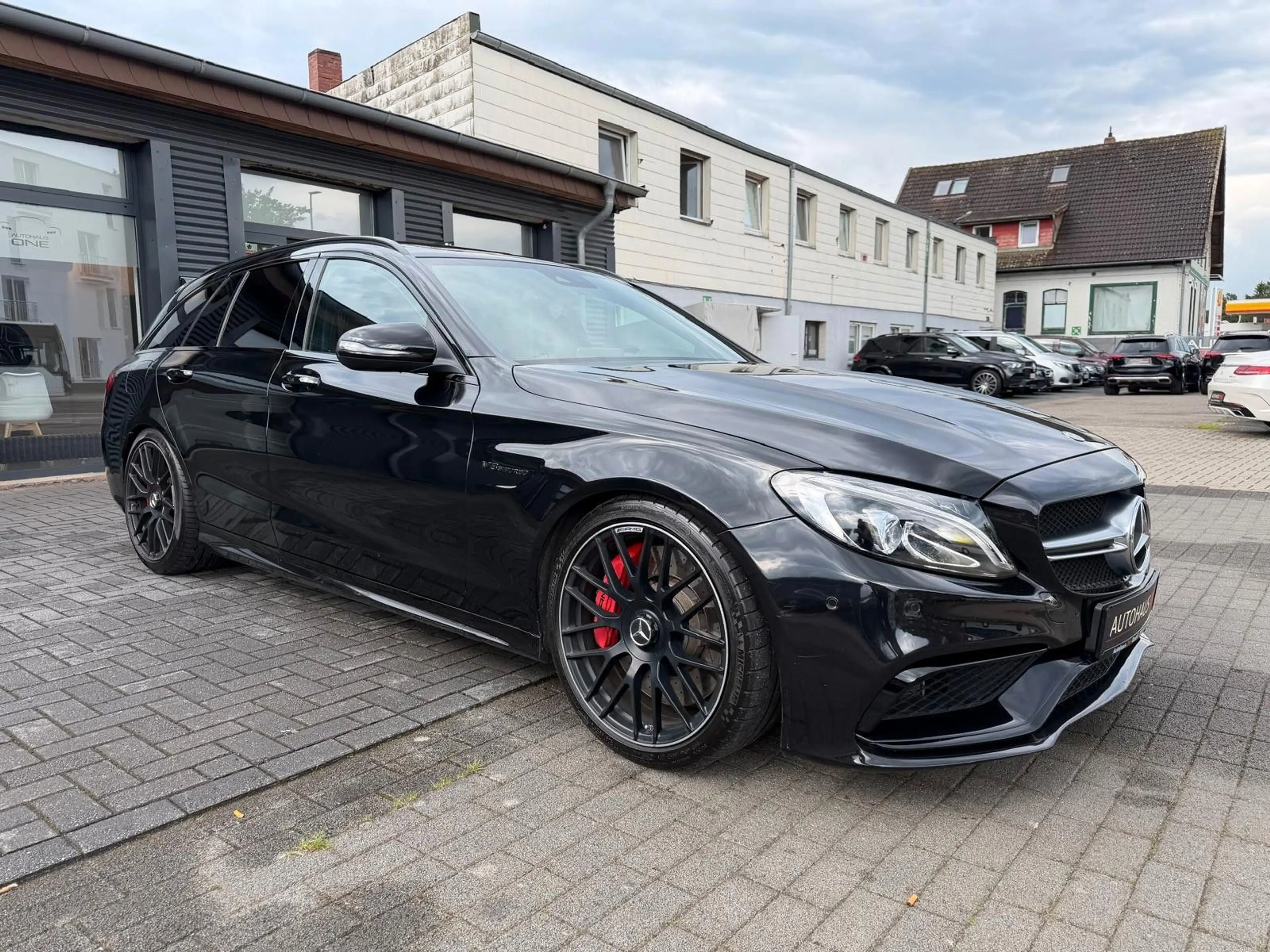 Mercedes-Benz C 63 AMG C 63S AMG P.AGA/SCHALENSITZE/PANO/KEYLESS — photo 6