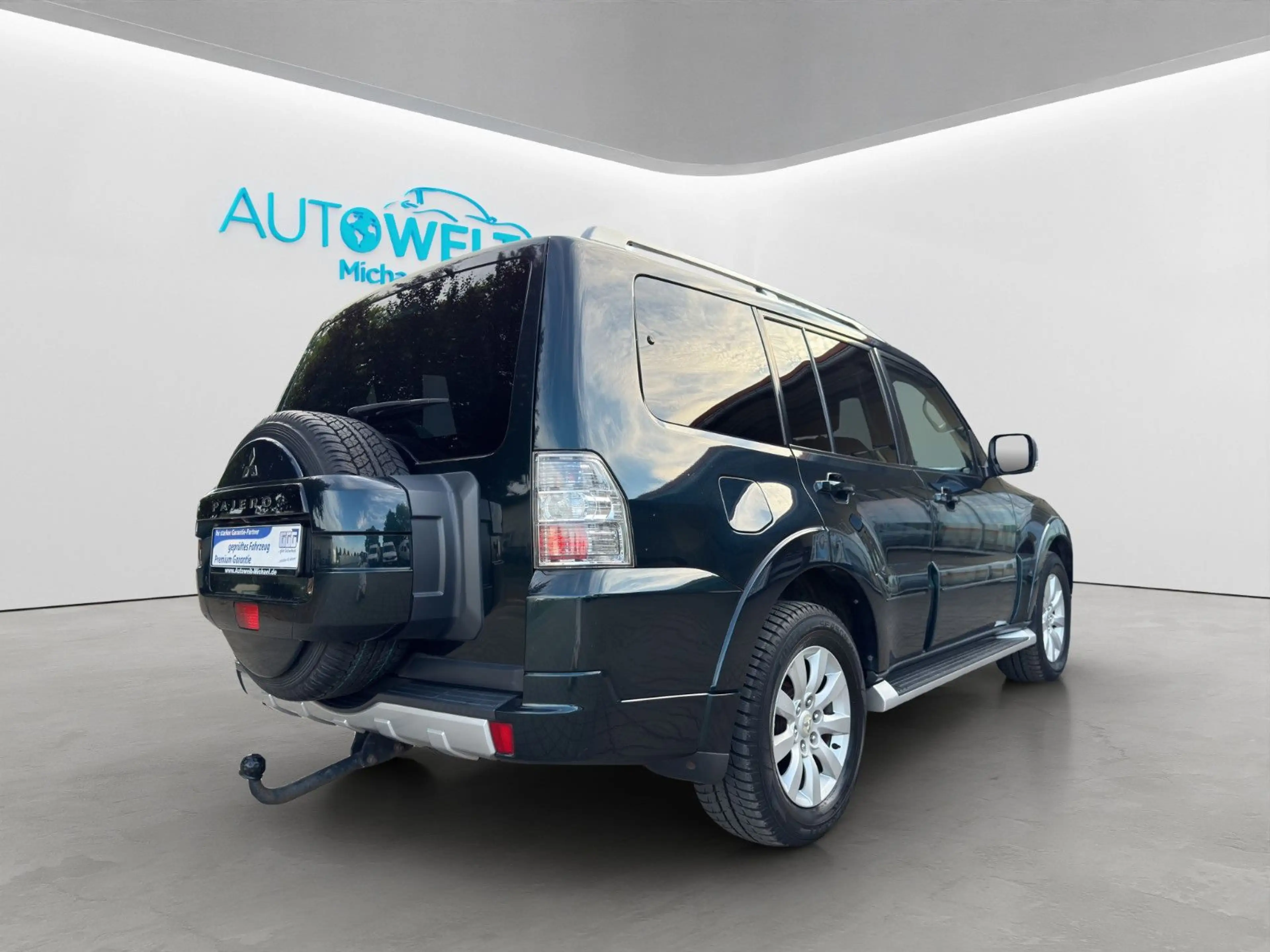 Mitsubishi Pajero 3.2 Aut. 4x4 7.Sitze SITZH KAM PANO AHK — photo 5