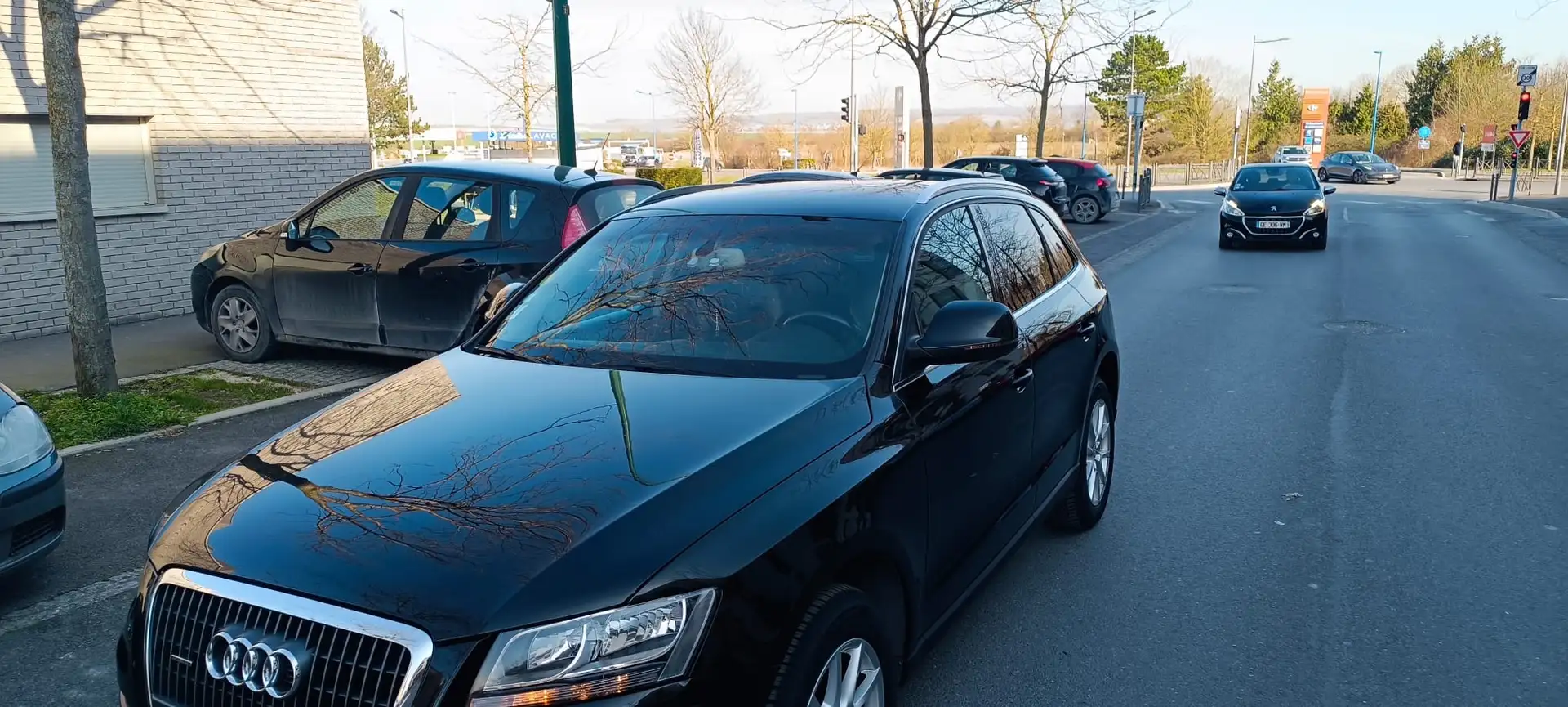 Audi Q5 S tronic Noir - 1