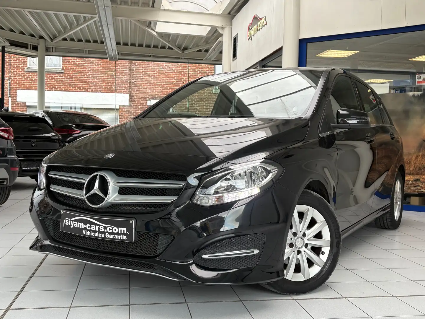 Mercedes-Benz B 180 CDI * AUTO * GPS * CAMERA * JANTES * EURO 6 * Noir - 1