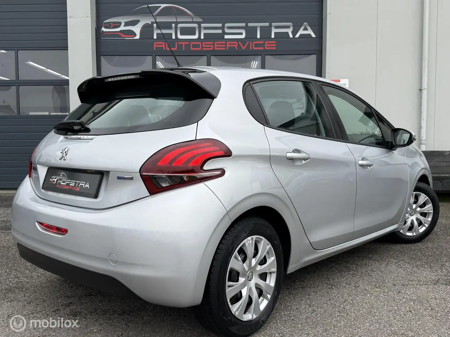 Peugeot 208 1.2 PureTech Active Navi Cruise Airco Dealer Onder Gris - 2