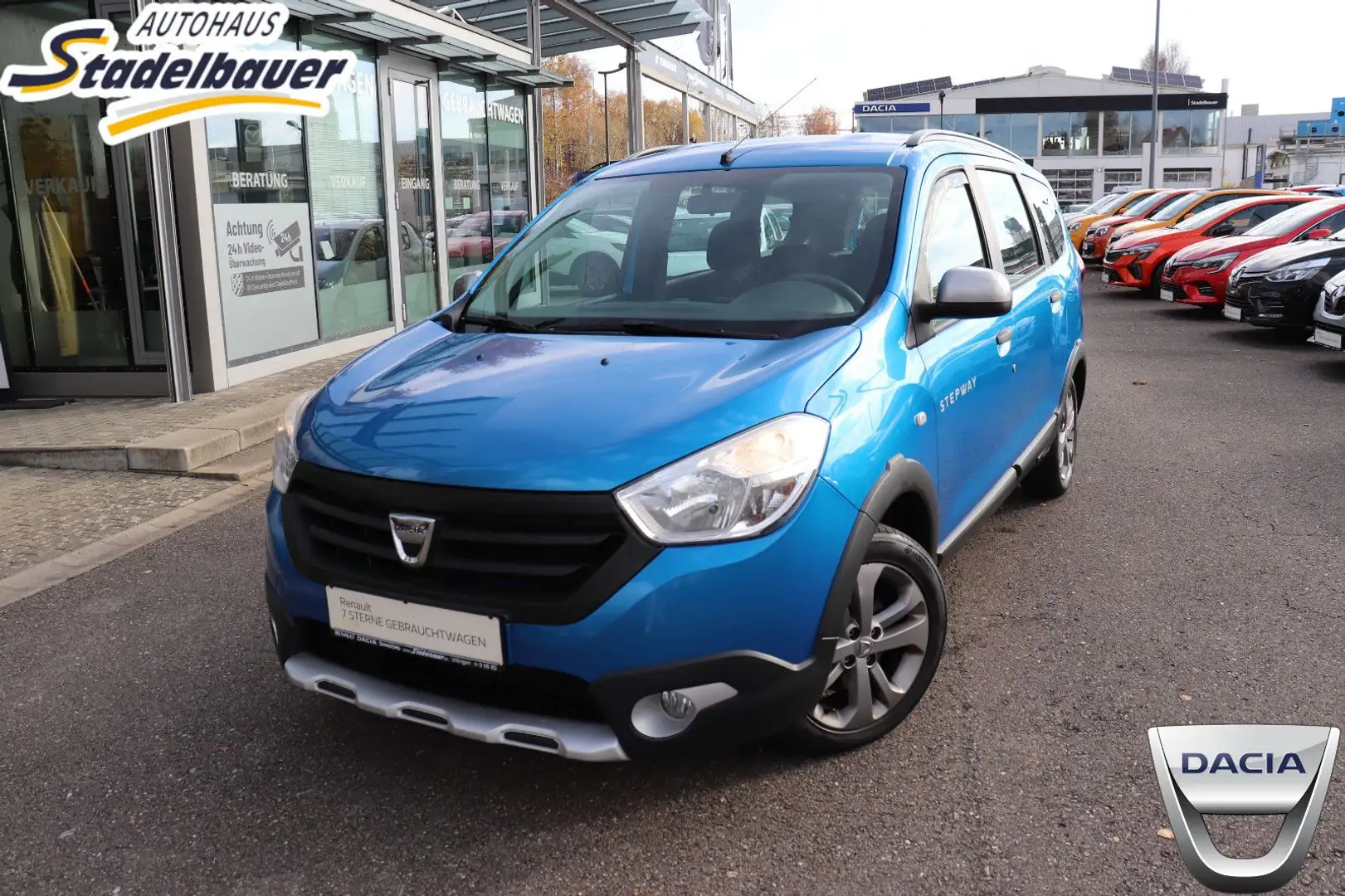 Dacia Lodgy Stepway, Navi, AHK, 7 Sitzer Blau - 1
