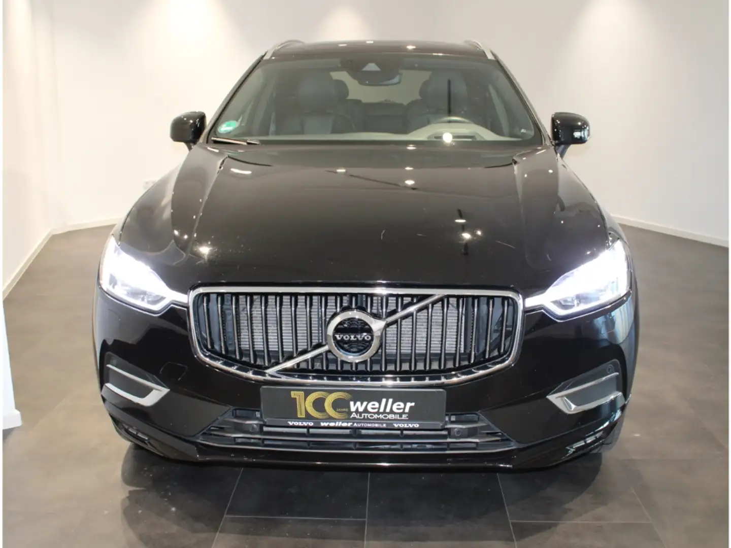 Volvo XC60 T6 Inscription AWD Leder LED Rückfahrkamera Blis Schwarz - 2