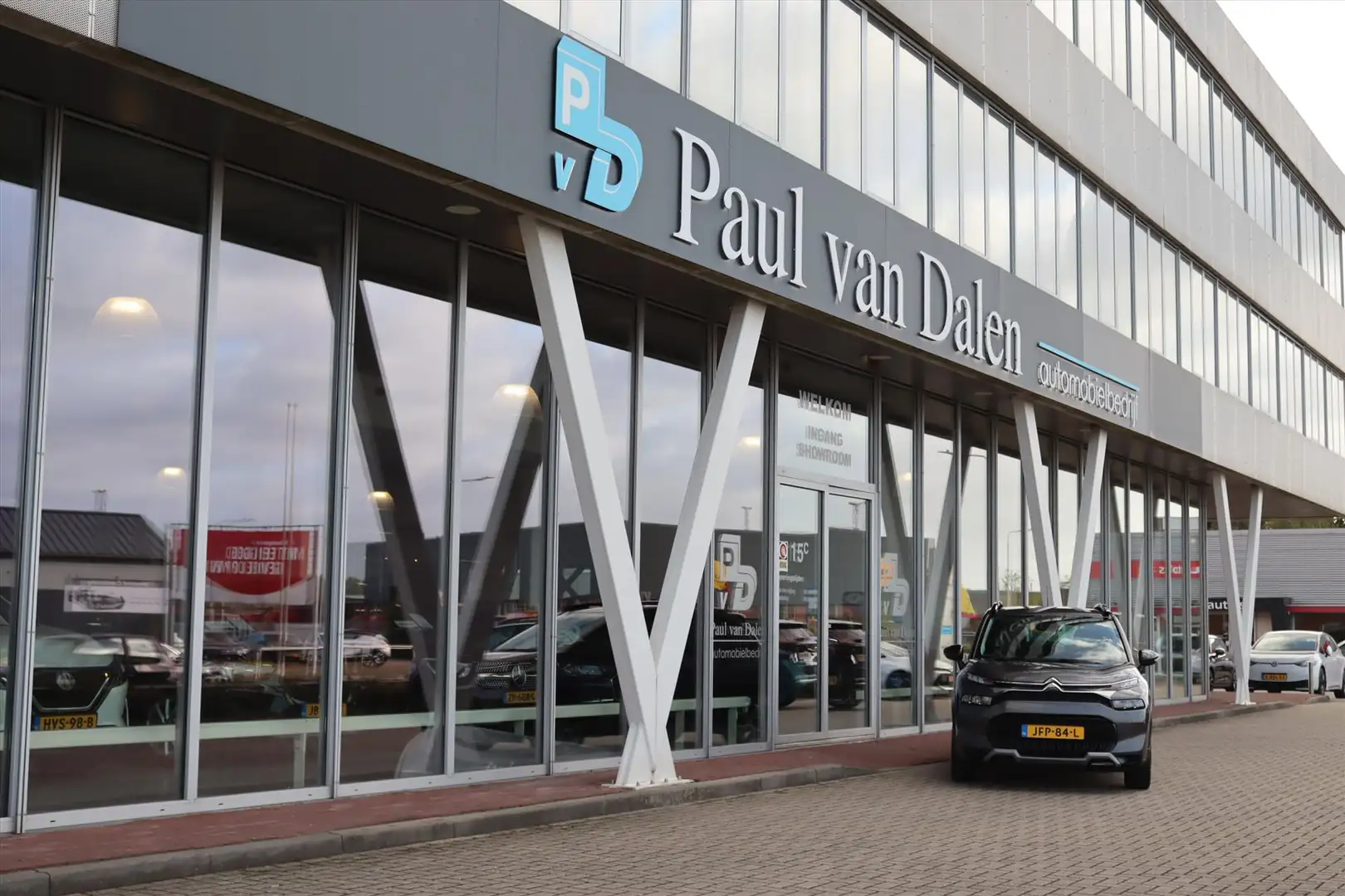 Citroen C3 Aircross 1.2T 110PK PLUS Navi | Dab | Clima | Carplay/Andro Grijs - 2