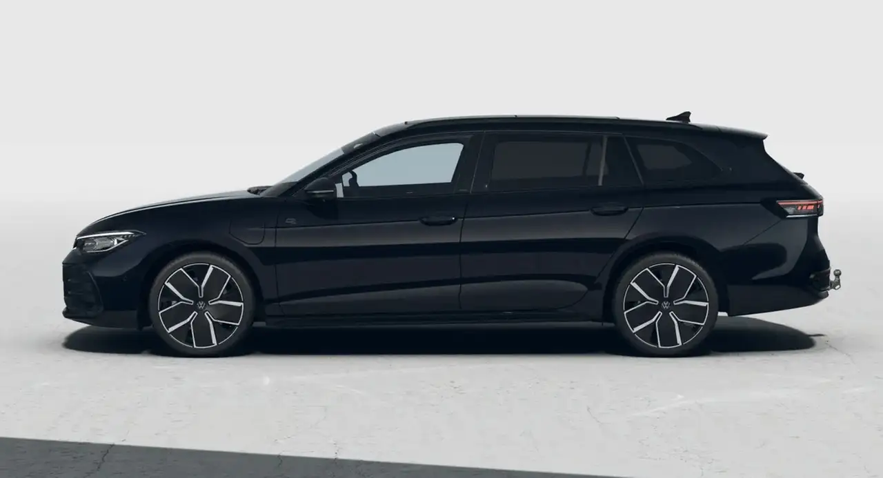 Volkswagen Passat R-Line 1,5 l eHybrid OPF 130 kW (177 PS) / 85 K... 2