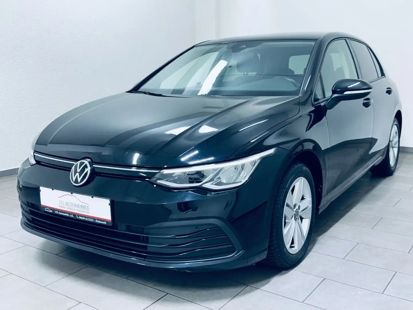 Volkswagen Golf VIII Lim. Life Black - 1