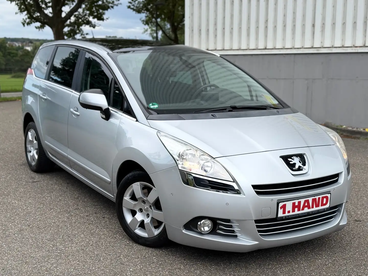 Peugeot 5008 1.HAND-TÜV/AU NEU-TOP GEPFLEGT FAP 150 Family Срібний - 1