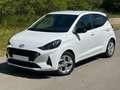 Hyundai i10 1.0 Connect & Go *Navi*Klima*CarPlay*Kamera* Weiß - thumbnail 1