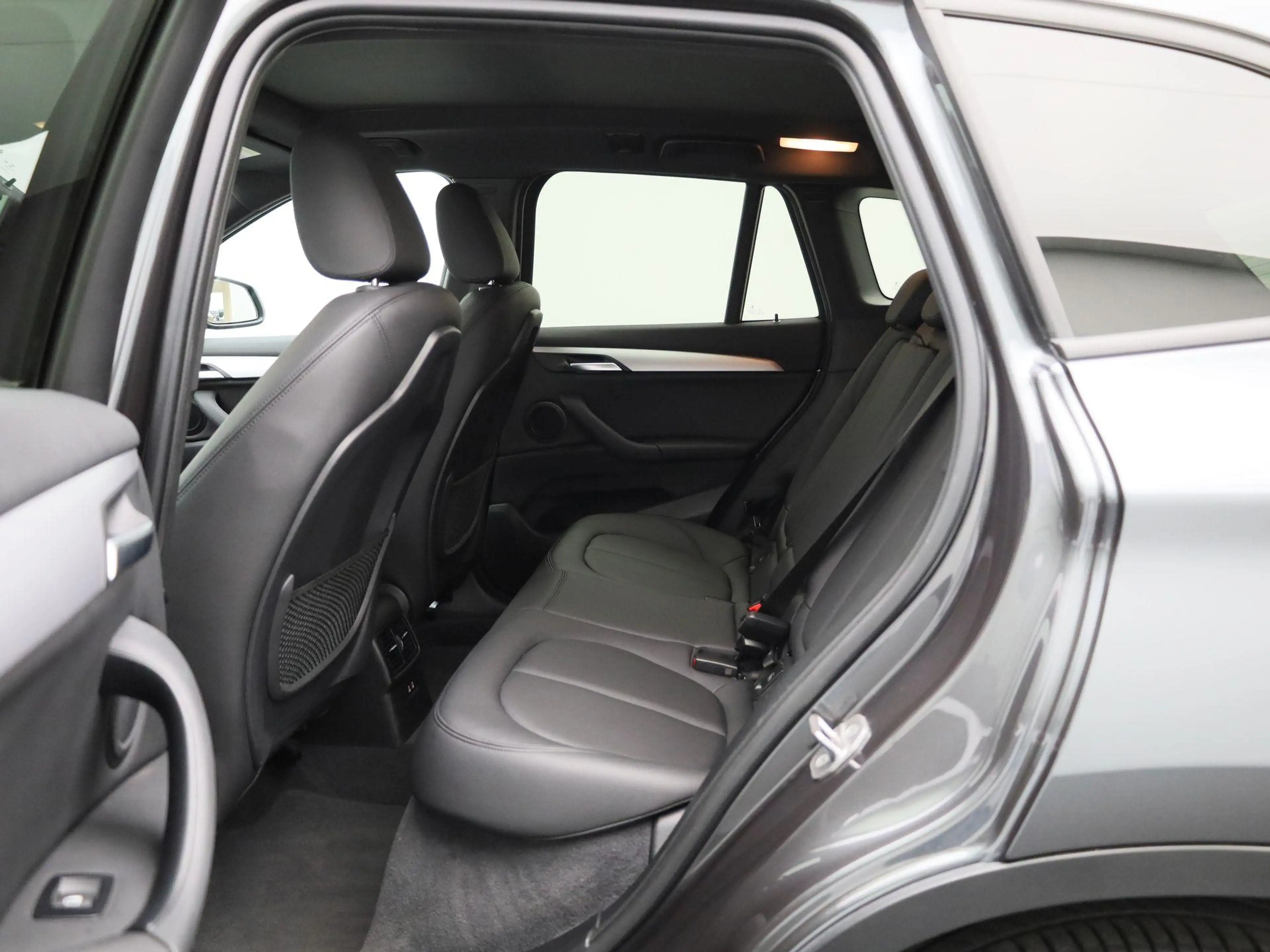 BMW X1 xDrive25e | PANORAMA-SCHUIFDAK | HEAD-UP | LEER | — photo 10