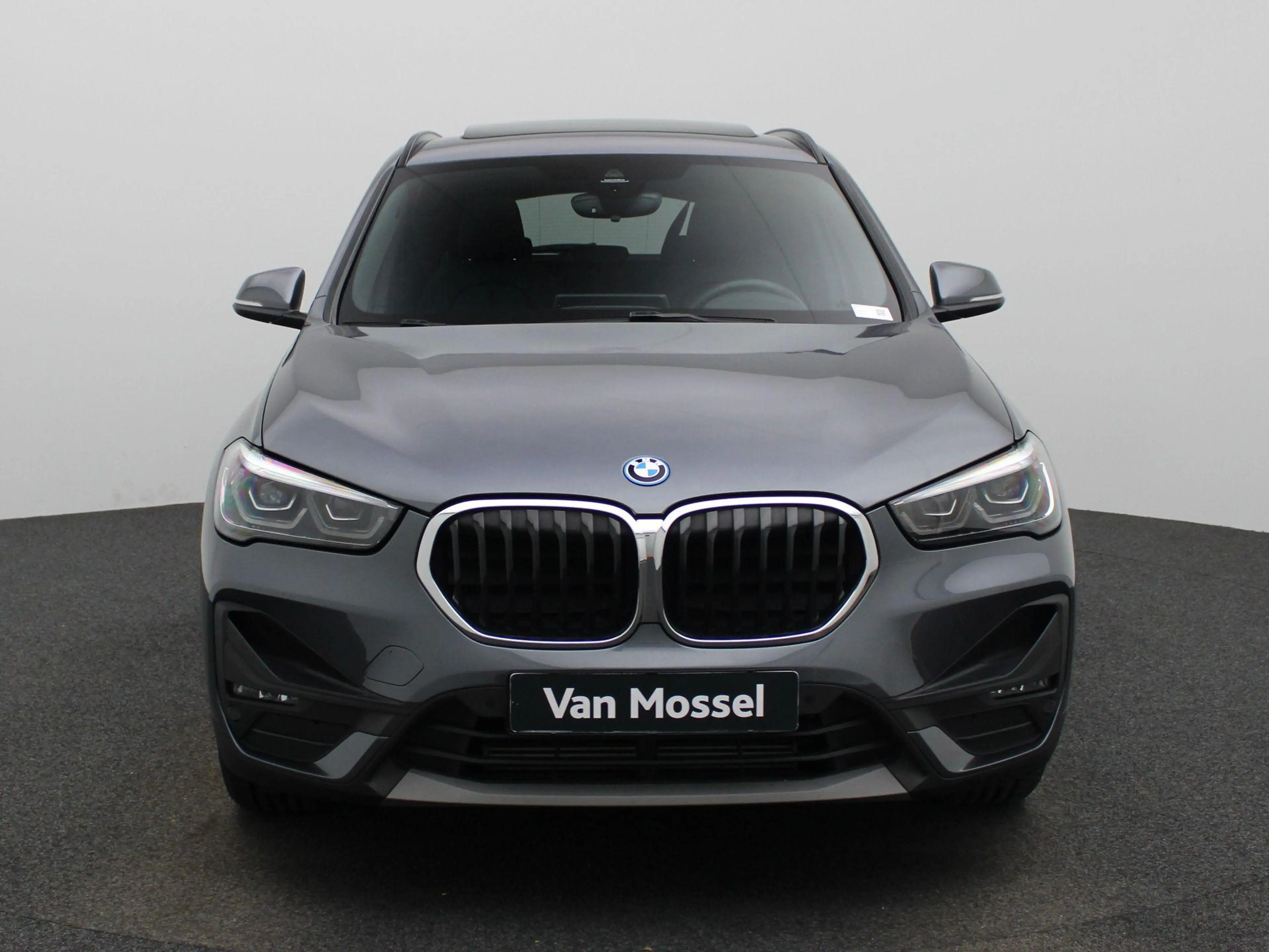 BMW X1 xDrive25e | PANORAMA-SCHUIFDAK | HEAD-UP | LEER | — photo 3