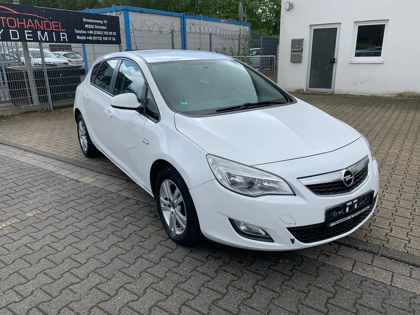 Opel Astra Edition White - 1