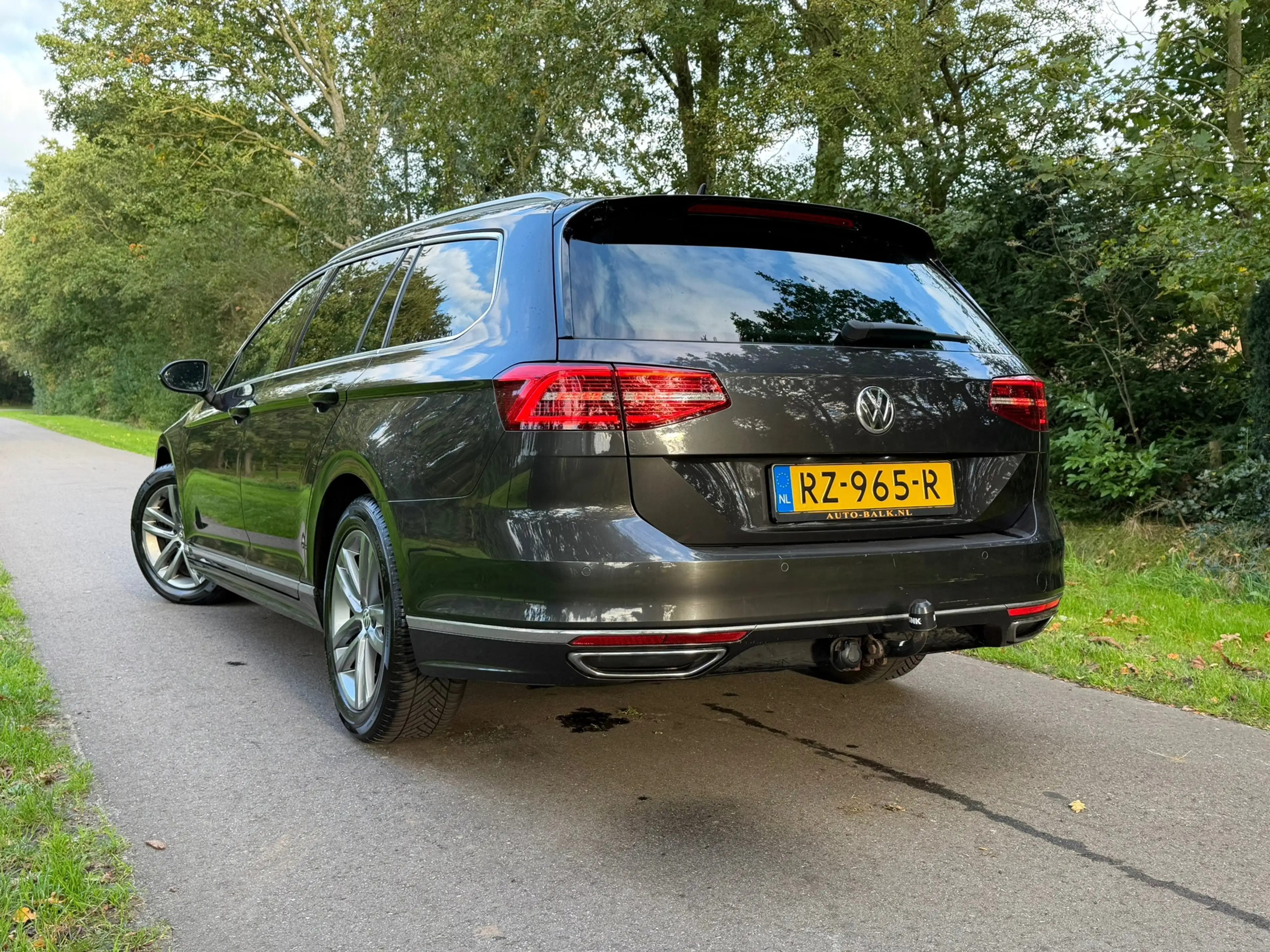Volkswagen Passat Variant 1.6 TDI Highline Business R | Navi + Cruise contro — photo 3
