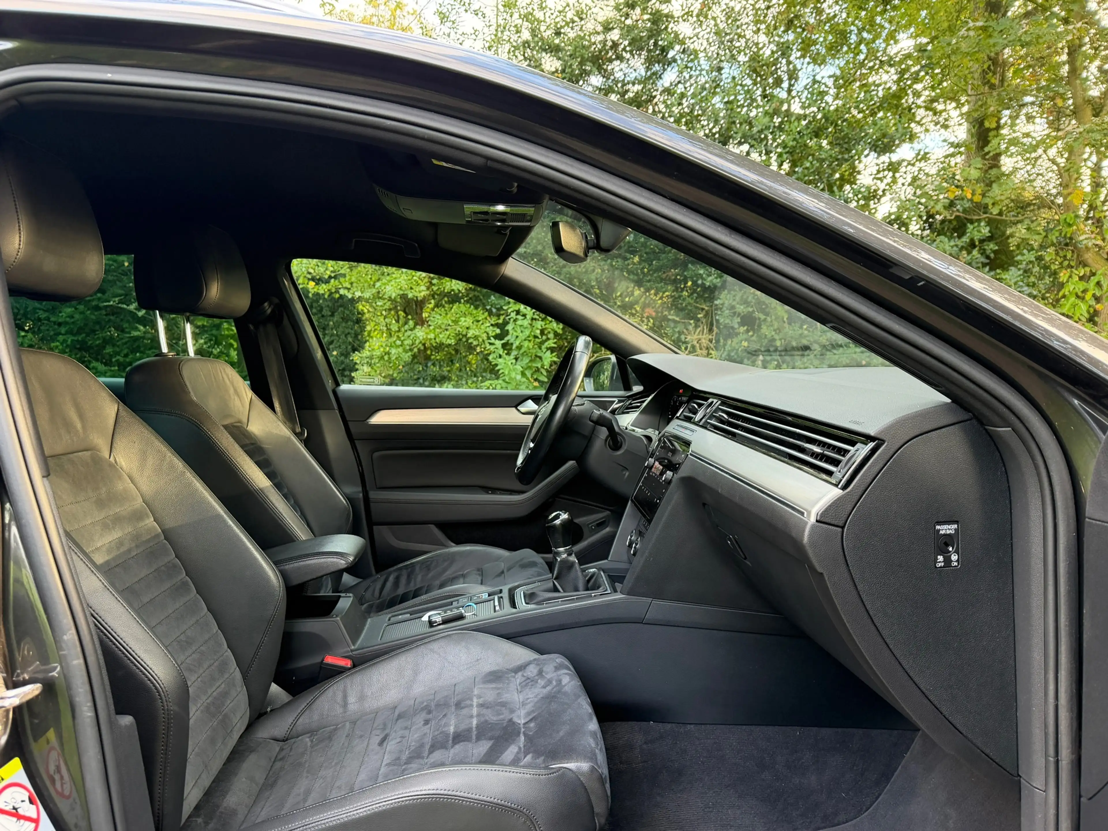 Volkswagen Passat Variant 1.6 TDI Highline Business R | Navi + Cruise contro — photo 9