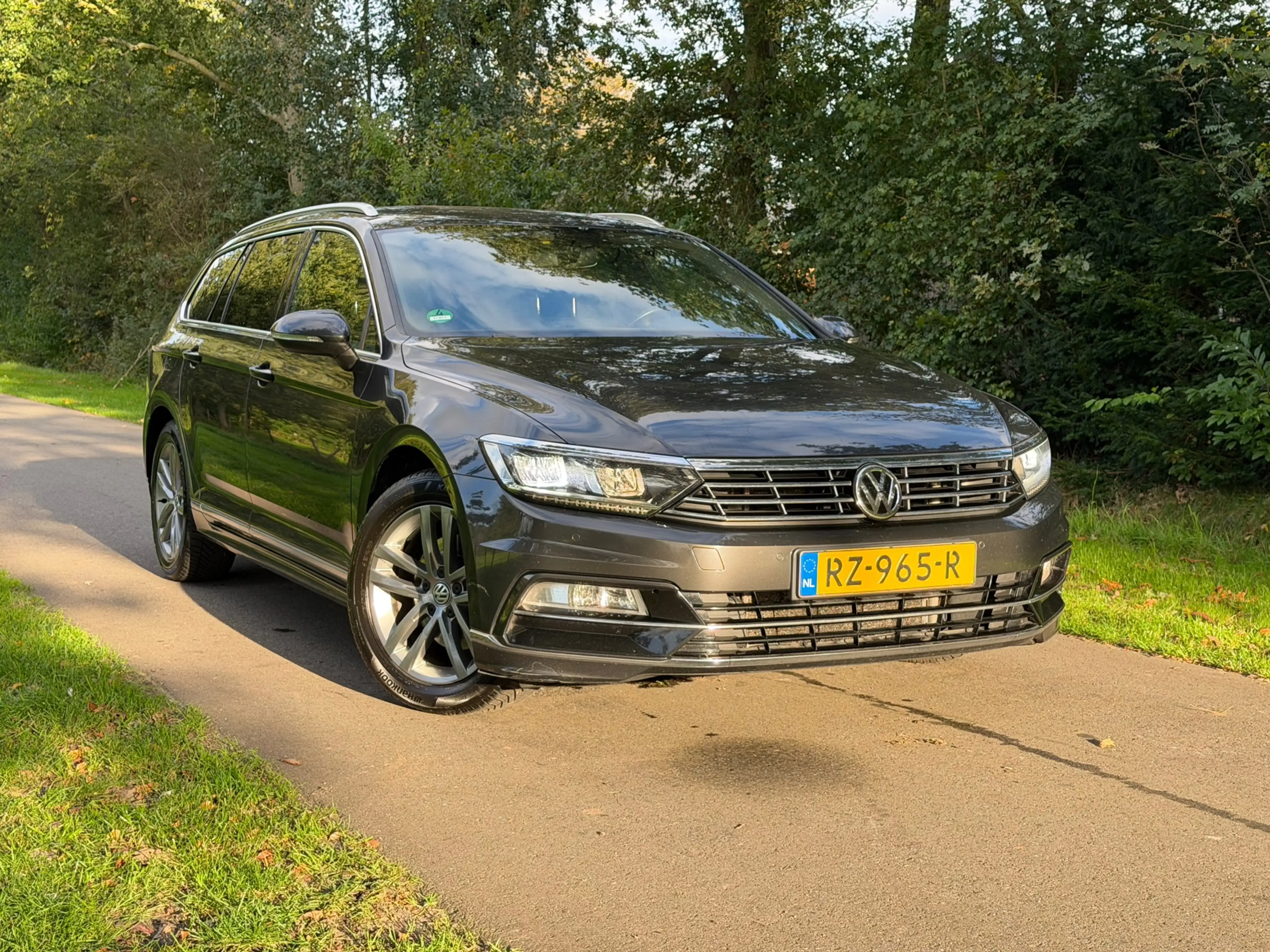 Volkswagen Passat Variant 1.6 TDI Highline Business R | Navi + Cruise contro — photo 7
