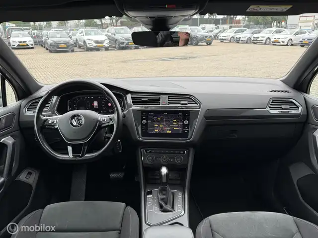 Volkswagen Tiguan view 2