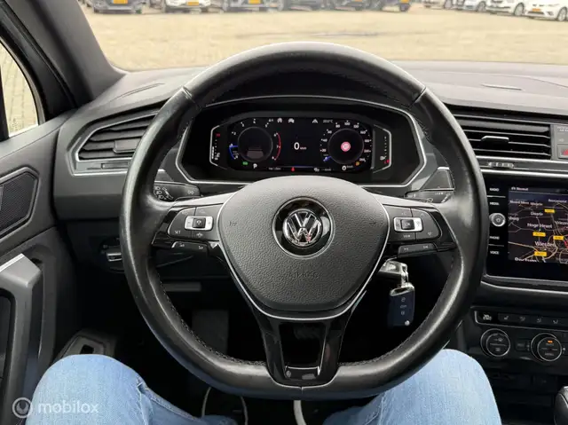 Volkswagen Tiguan view 12