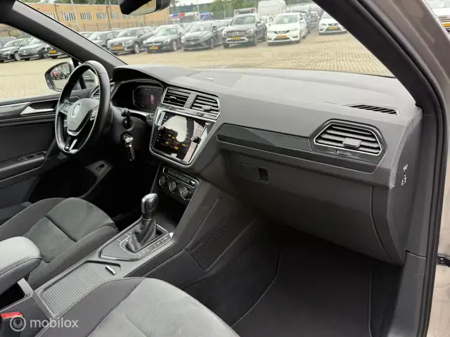 Volkswagen Tiguan view 13