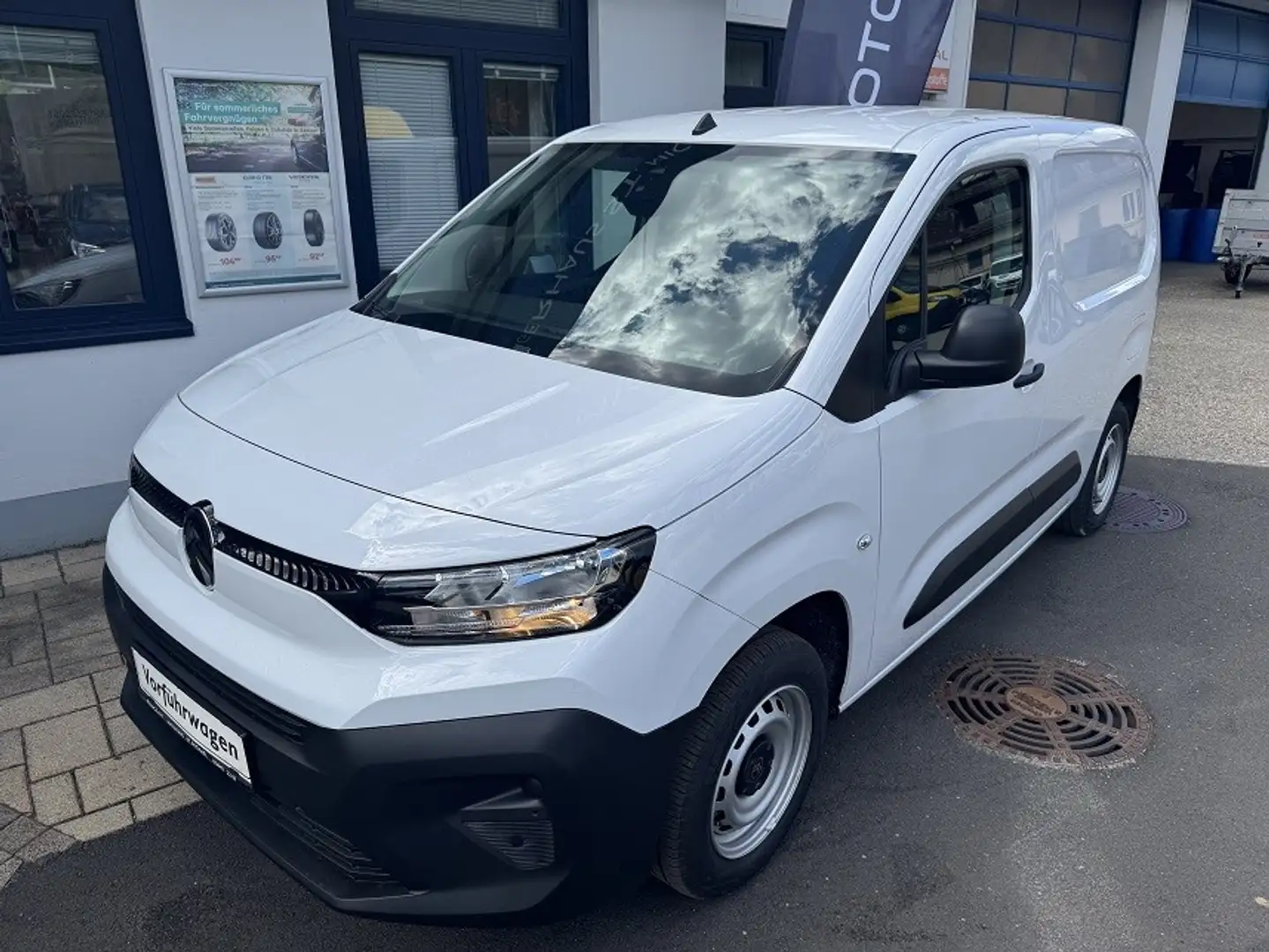 Citroen Berlingo Kastenwagen Komfort Plus M BlueHDi 100 S&S erh.... Weiß - 1