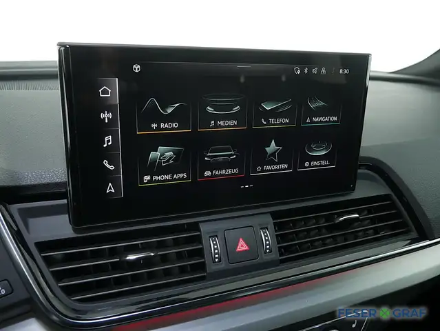 Audi Q5 view 10