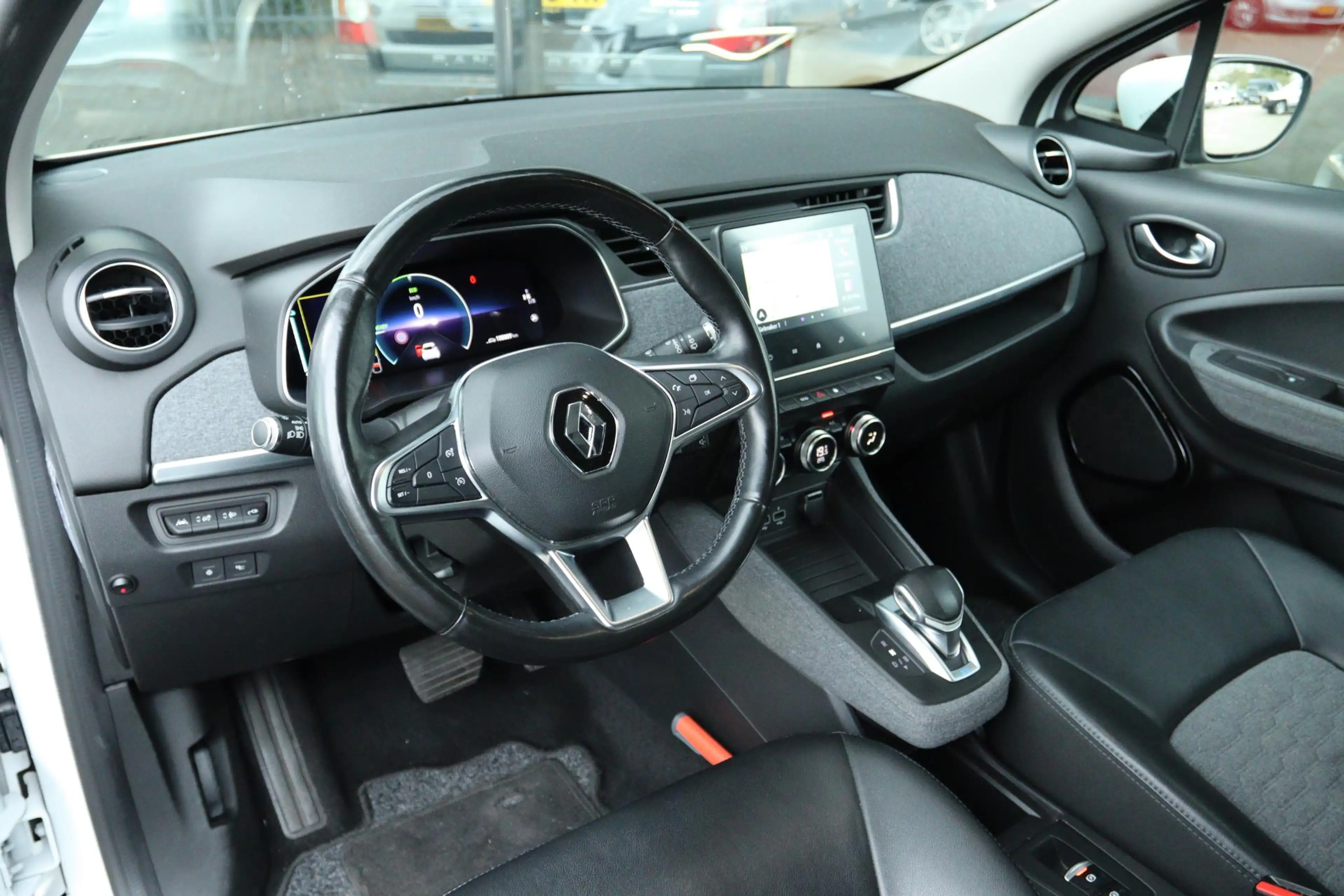 Renault ZOE R135 INTENS 52KWH SOH 92.4% | KOOPACCU | CARPLAY | — photo 3