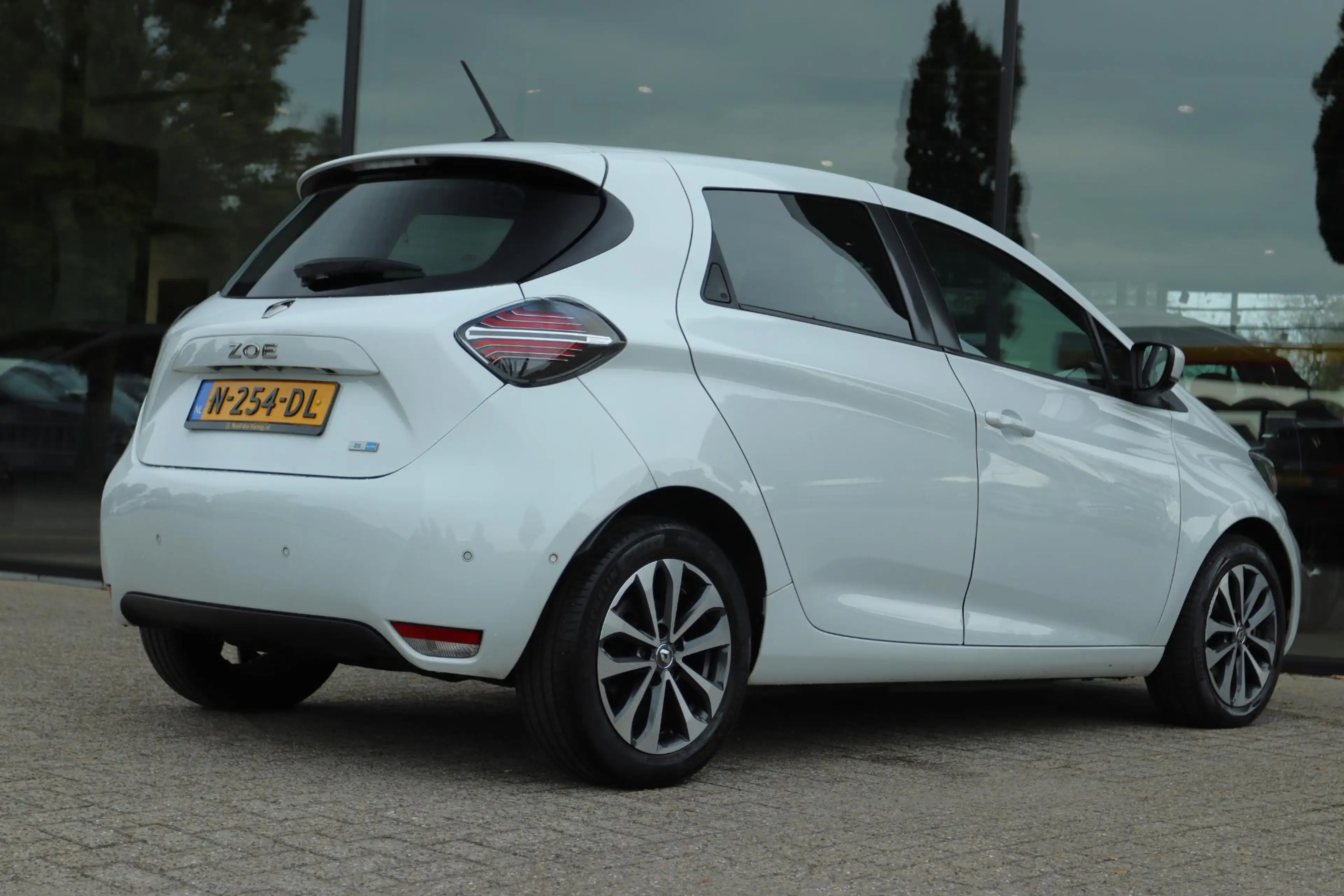 Renault ZOE R135 INTENS 52KWH SOH 92.4% | KOOPACCU | CARPLAY | — photo 2