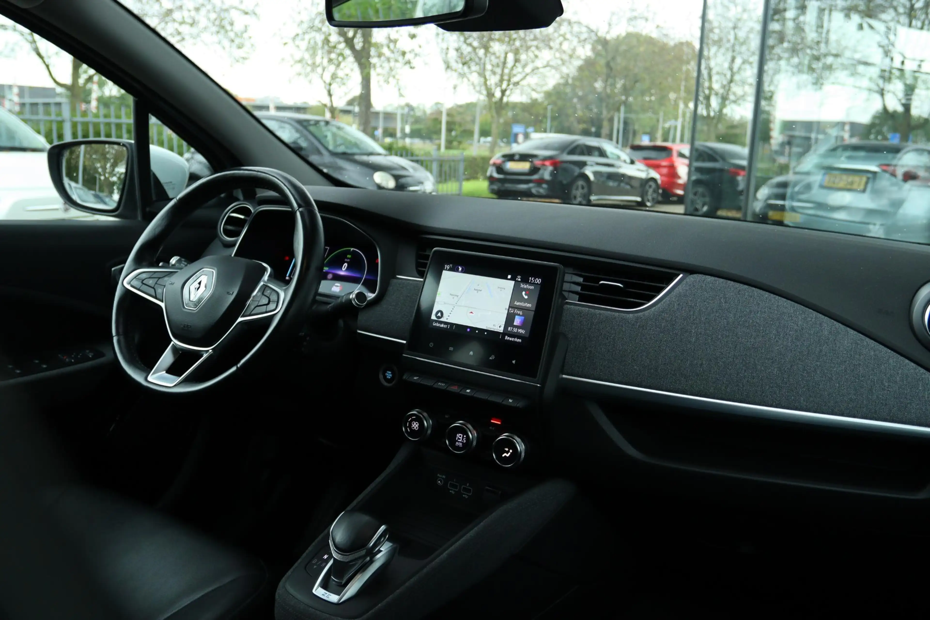 Renault ZOE R135 INTENS 52KWH SOH 92.4% | KOOPACCU | CARPLAY | — photo 8