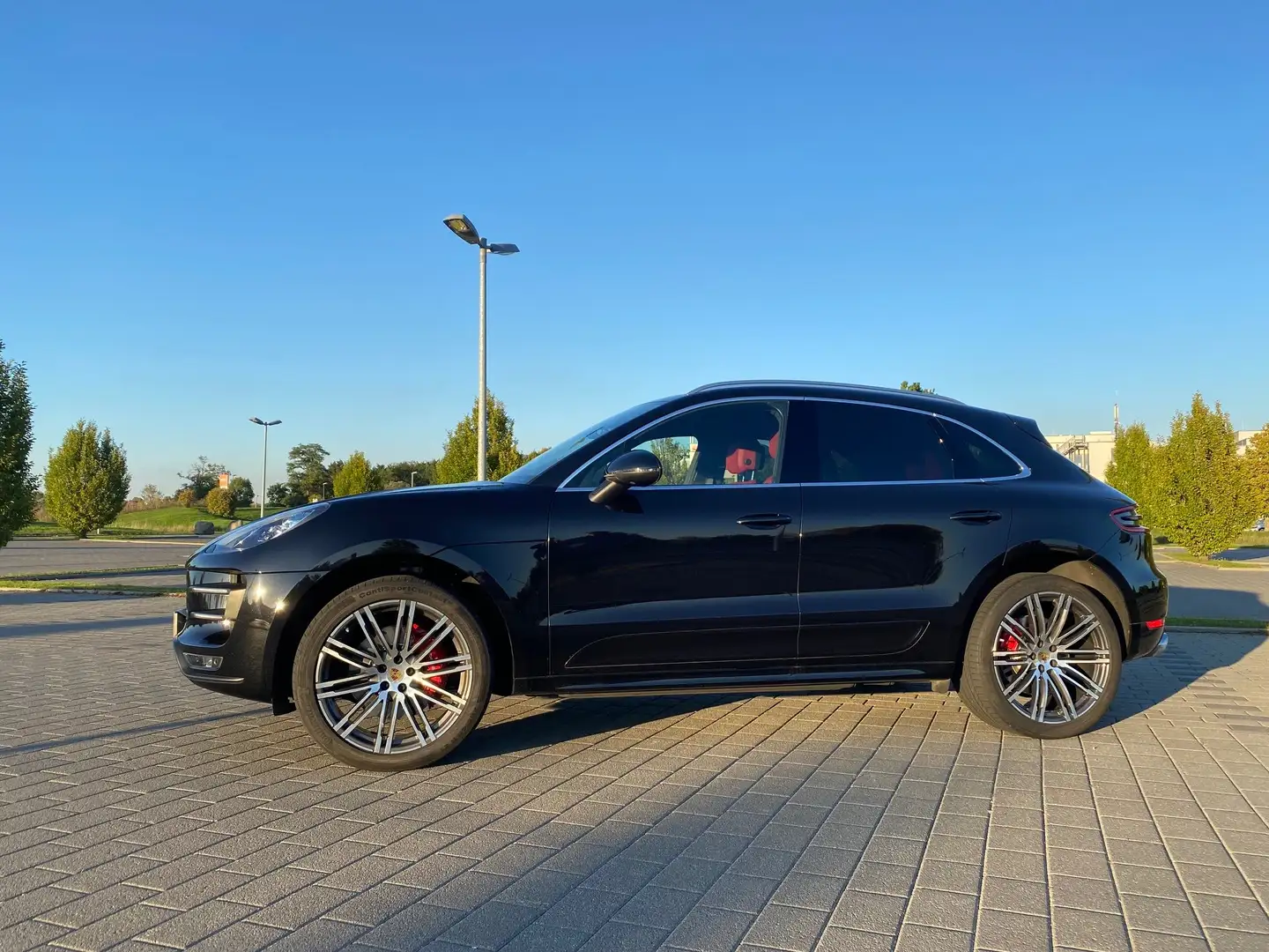 Porsche Macan Turbo-Pano-Sportabgas - Porsche Approved Garantie Schwarz - 1