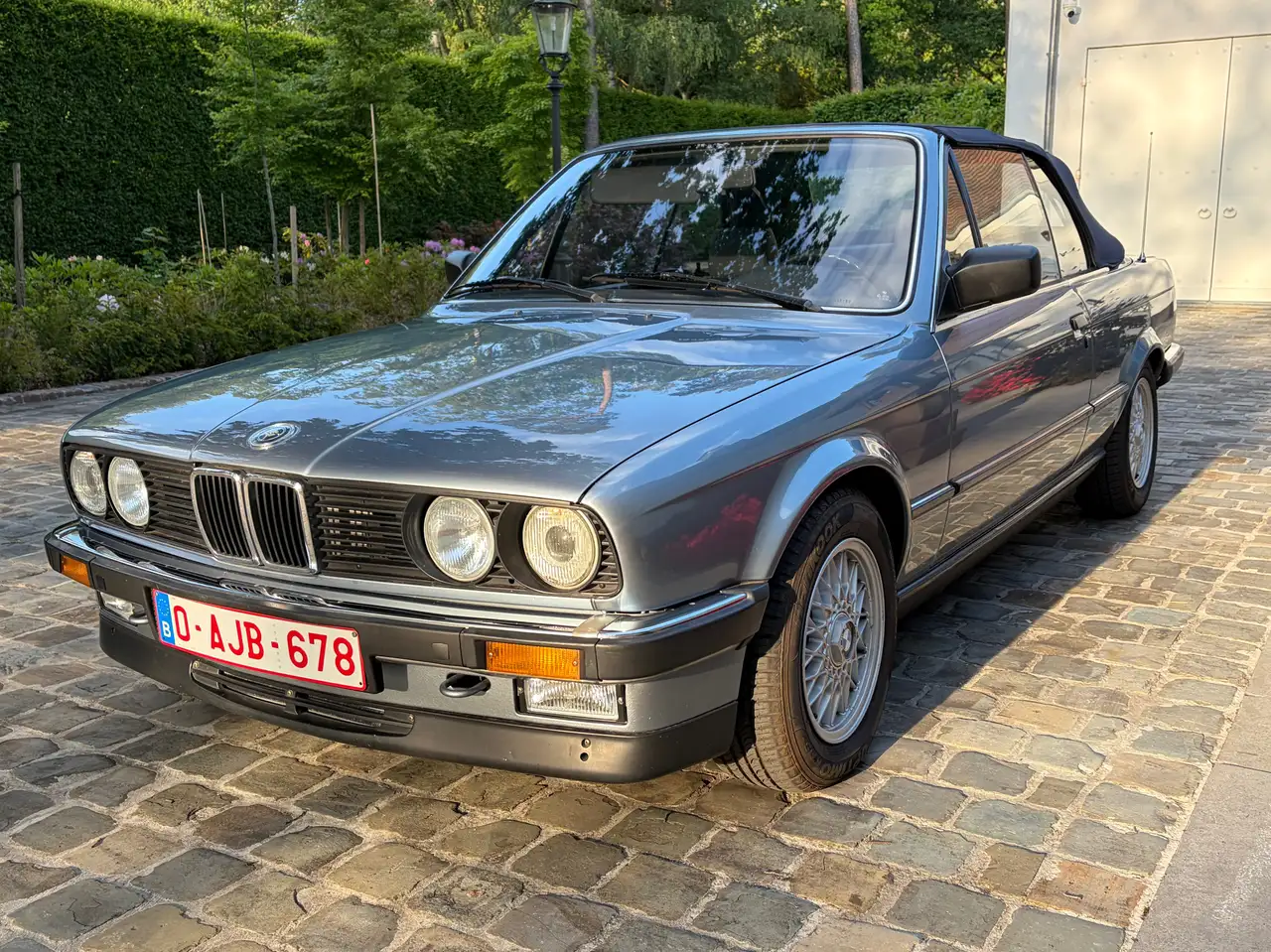 BMW 325 E30 Cabrio 325i In prachtstaat, foto 1