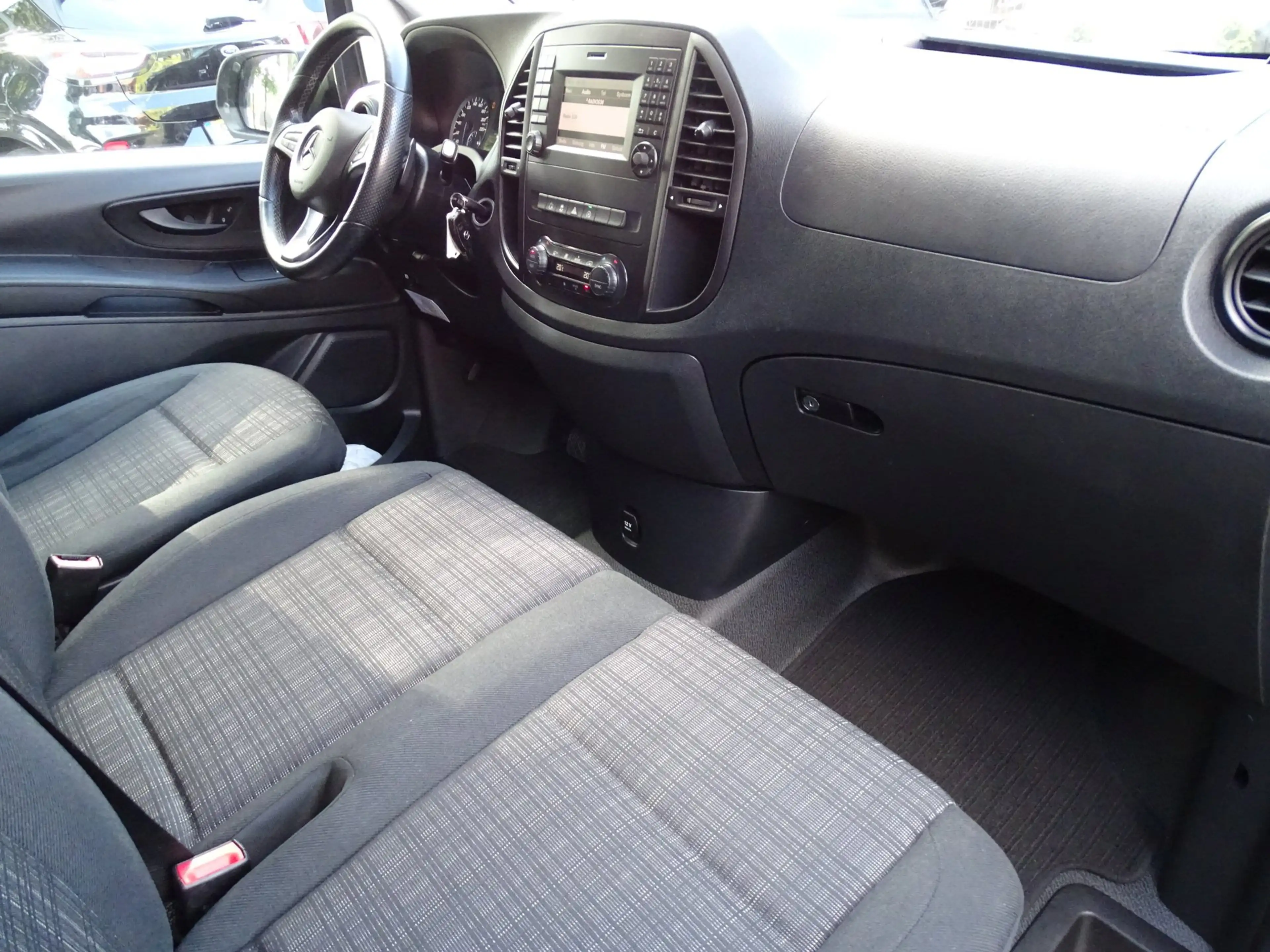 Mercedes-Benz Vito 114 CDI Lang Business Ambition|Koelbox|Camera|Navi — photo 9