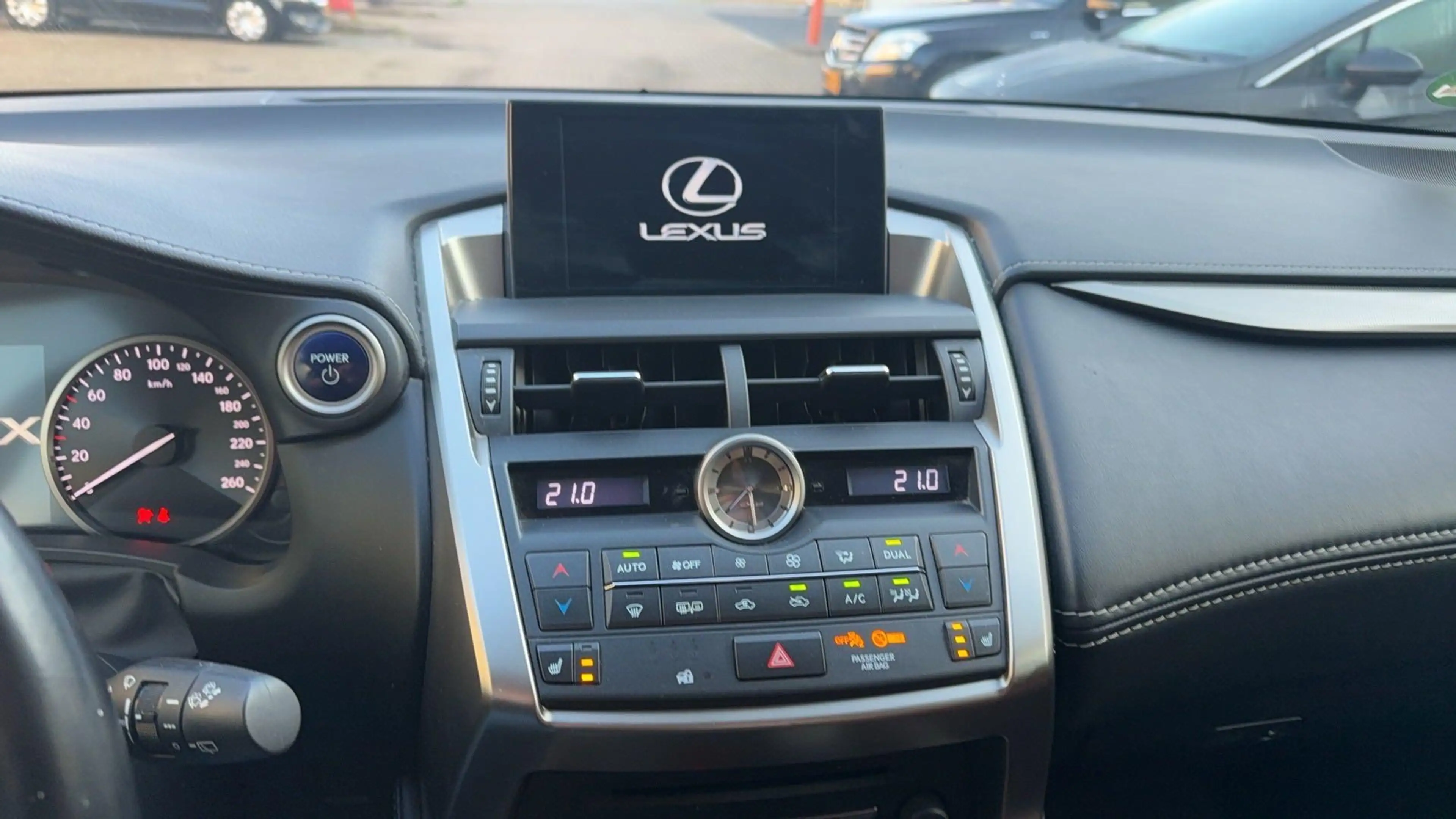 Lexus NX 300h AWD Luxury Line Leder/Winterset — photo 10