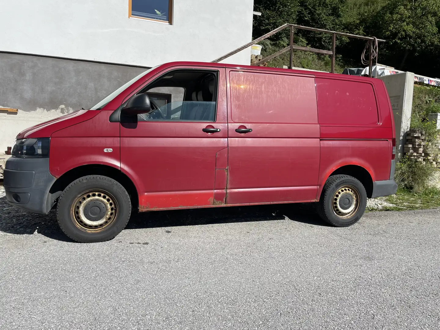 Volkswagen T5 Transporter Kastenwagen 2,0 TDI 4motion D-PF Rot - 2