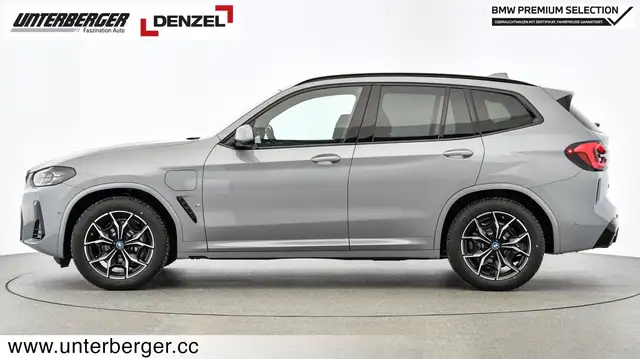 BMW X3 view 3