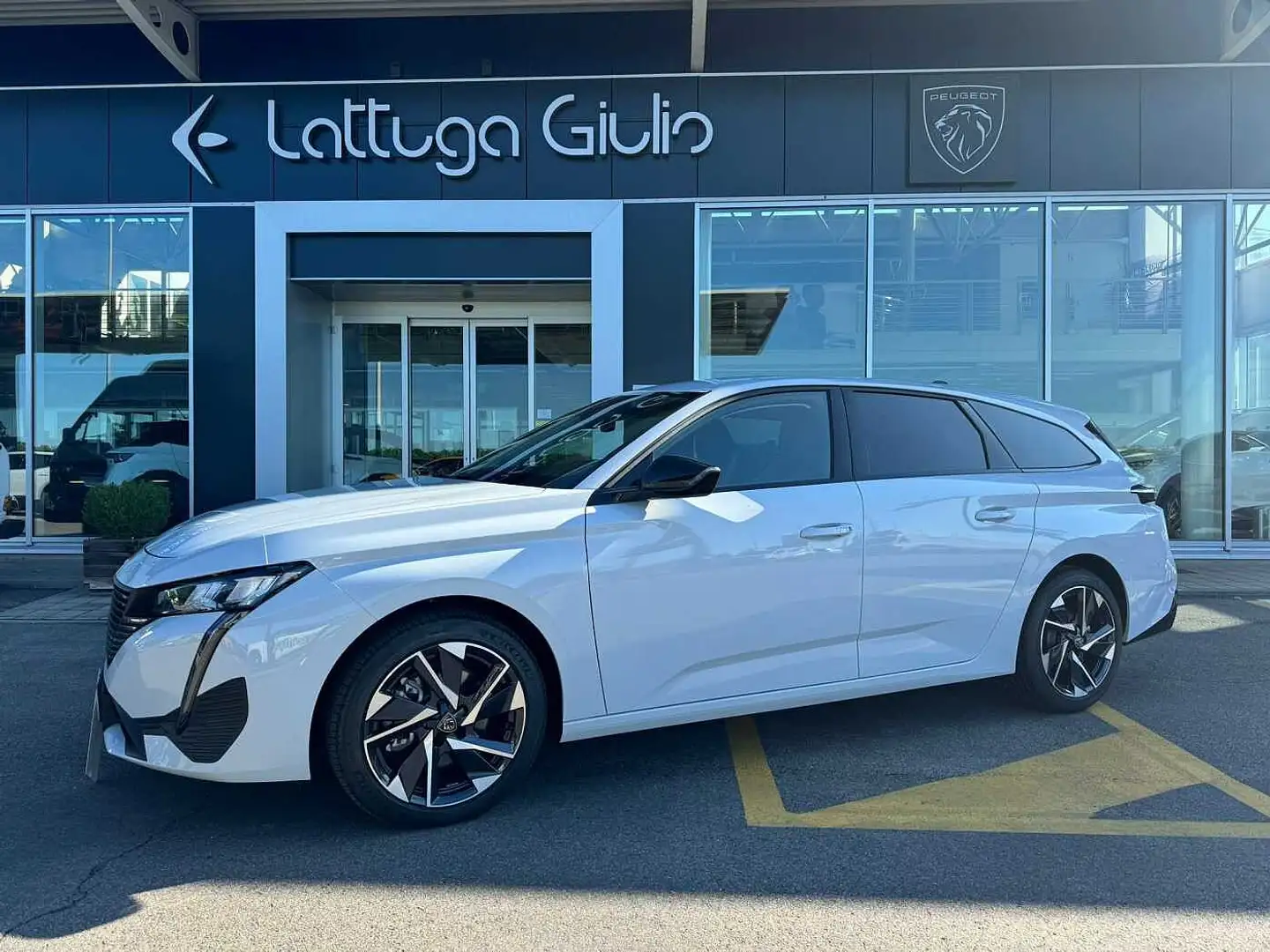 Peugeot 308 3ª serie SW ALLURE HYBRID 136CV KM0 Bianco - 1