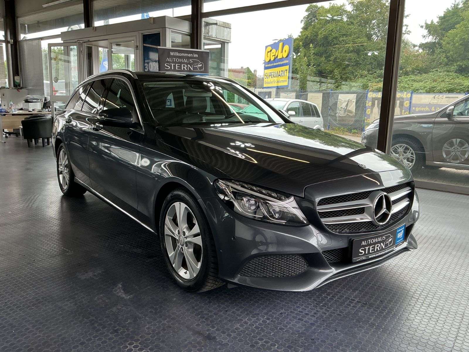Mercedes-Benz C 300