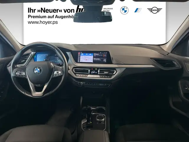 BMW 1 Series view 5