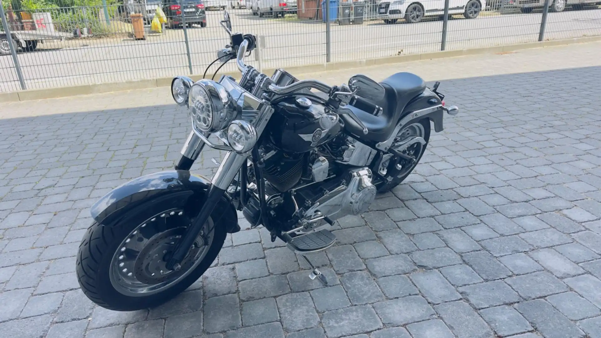 Harley-Davidson FLSTFB FAT BOY Schwarz - 2