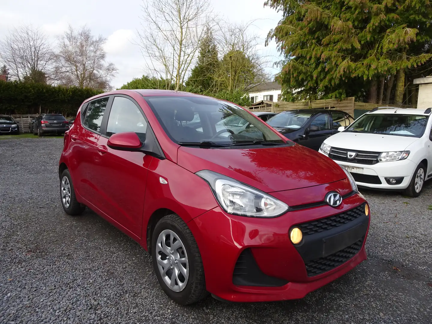 Hyundai i10 i10 1.0i Launch Edition AIRCO USB Rouge - 2