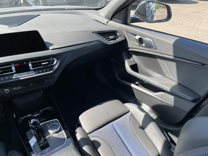 BMW 120 1-serie M-Sport Pro | Panorama | 18" | Stoelverwar — photo 7