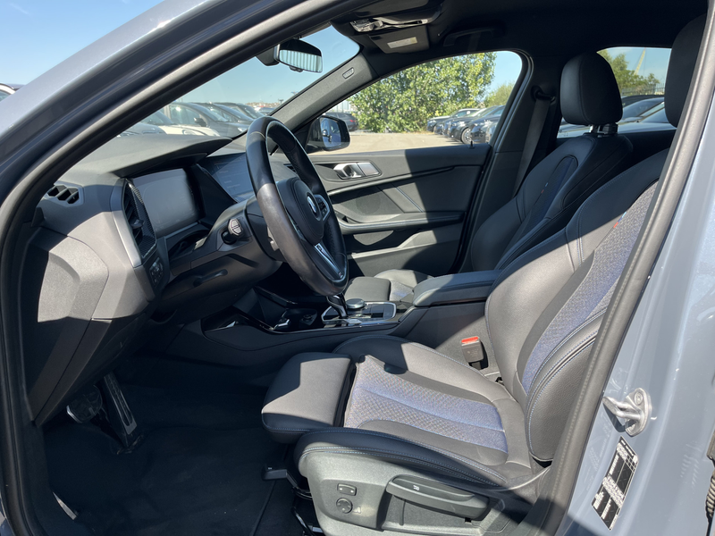 BMW 120 1-serie M-Sport Pro | Panorama | 18" | Stoelverwar — photo 3