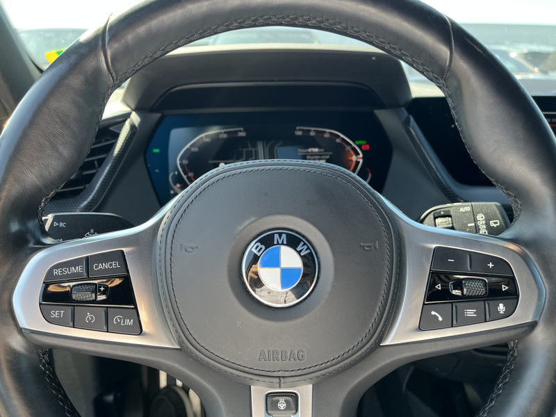 BMW 120 1-serie M-Sport Pro | Panorama | 18" | Stoelverwar — photo 9