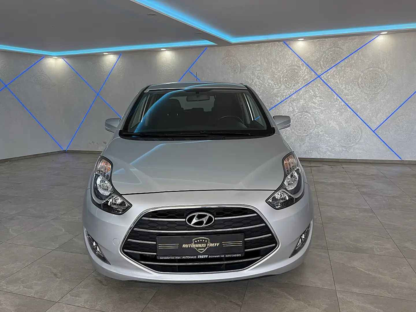 Hyundai iX20 1,4 CVVT GO!*KLIMAAUTOMATIK*TEMPOMAT*ALU* Silber - 2