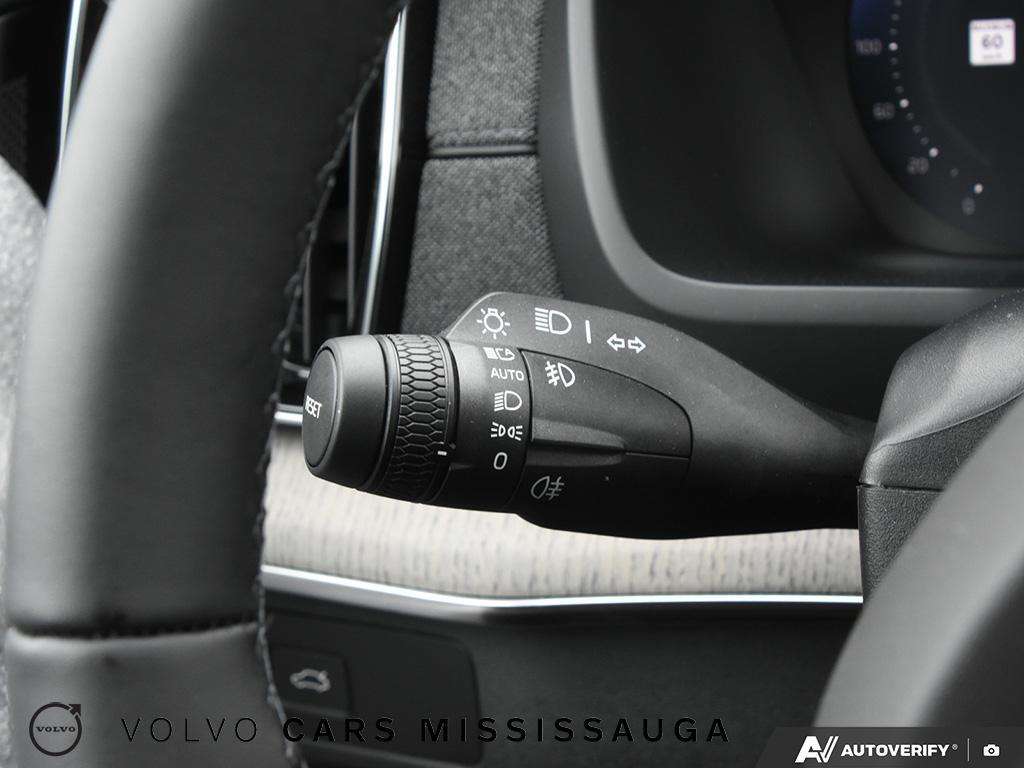 2026 Volvo XC90 B6 AWD Ultra Dark Theme 7-Seater thumb 16